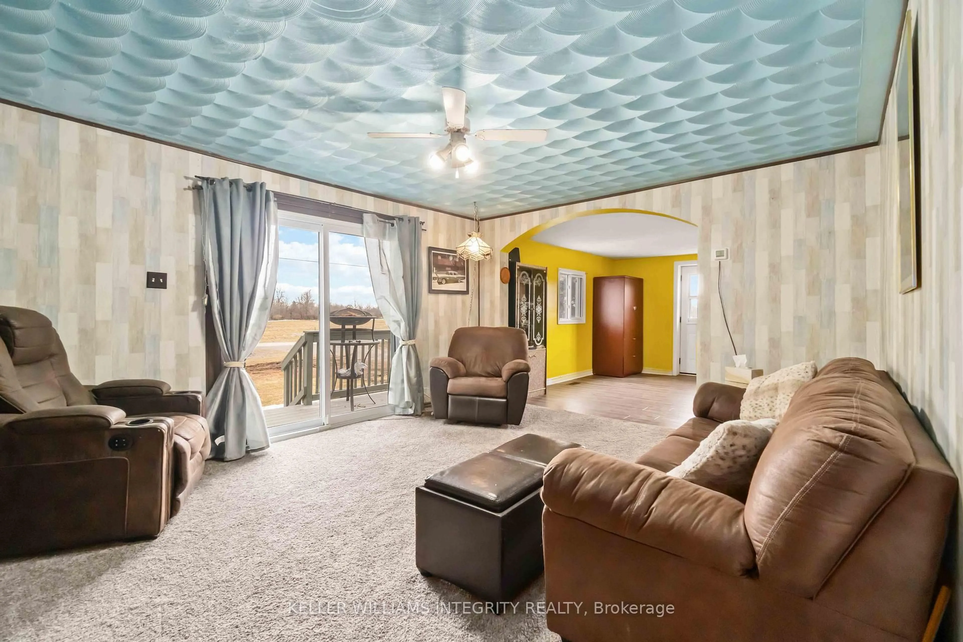 Living room with furniture, unknown for 295 Glenview Rd, Smiths Falls Ontario K7A 4S4