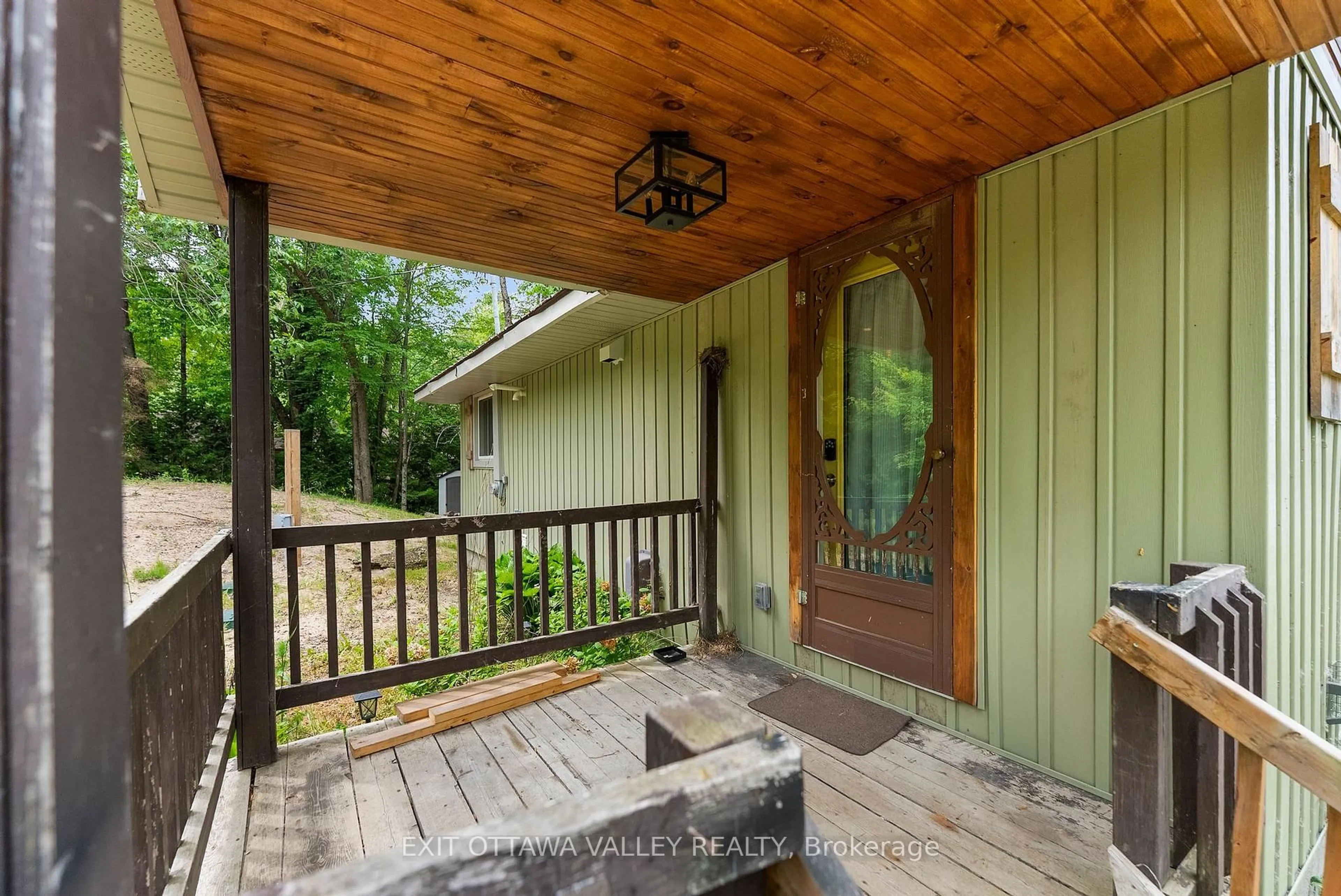 Patio, street for 303 Gervais Rd, Westmeath Ontario K0J 2L0
