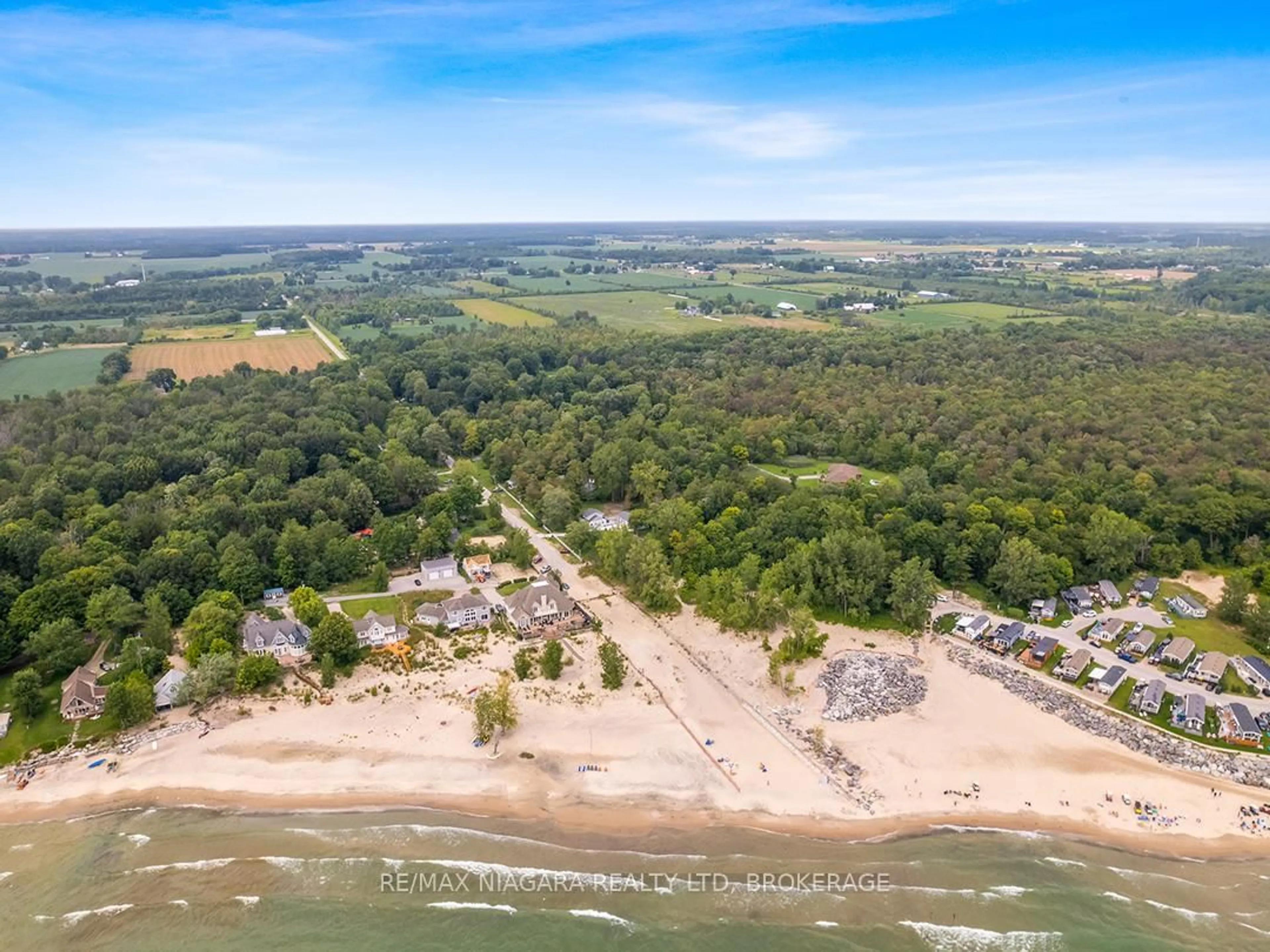 A pic from outside/outdoor area/front of a property/back of a property/a pic from drone, water/lake/river/ocean view for 633 Wyldewood Rd, Port Colborne Ontario L0S 1R0