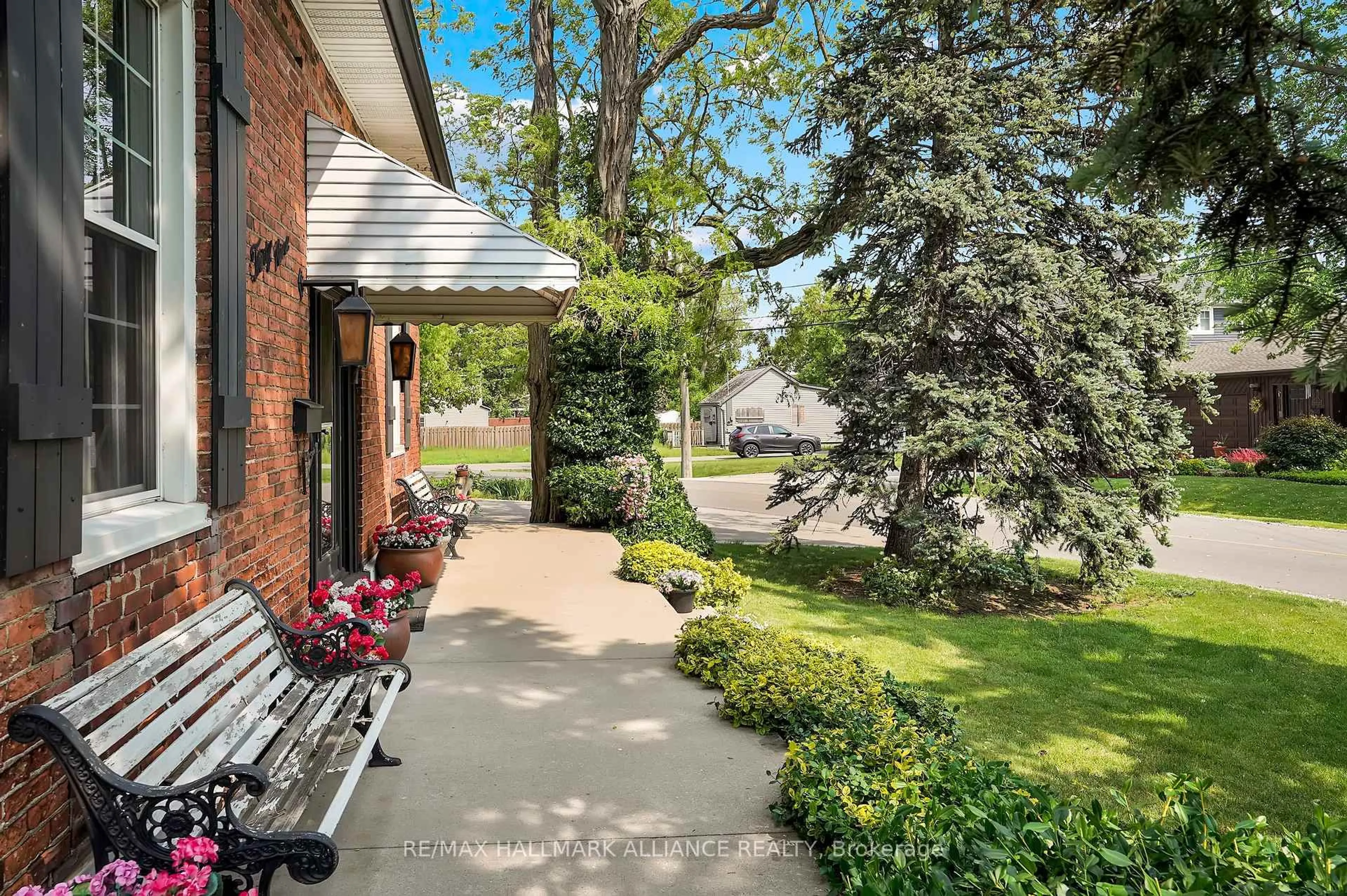 Unknown for 39 Lakeview Dr, Hamilton Ontario L8E 4X2
