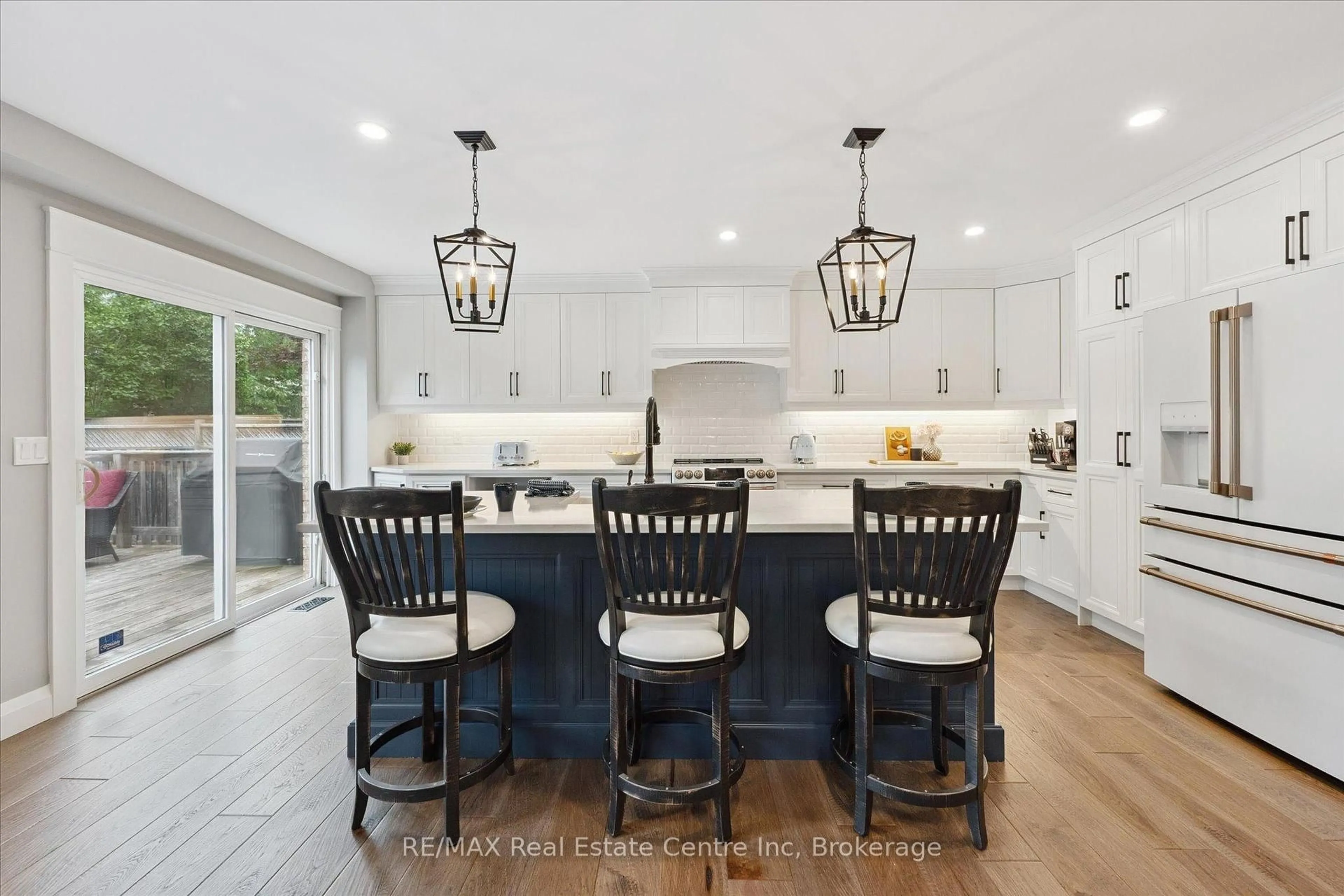 Open concept kitchen, unknown for 232 FARLEY Dr, Guelph Ontario N1L 1N2