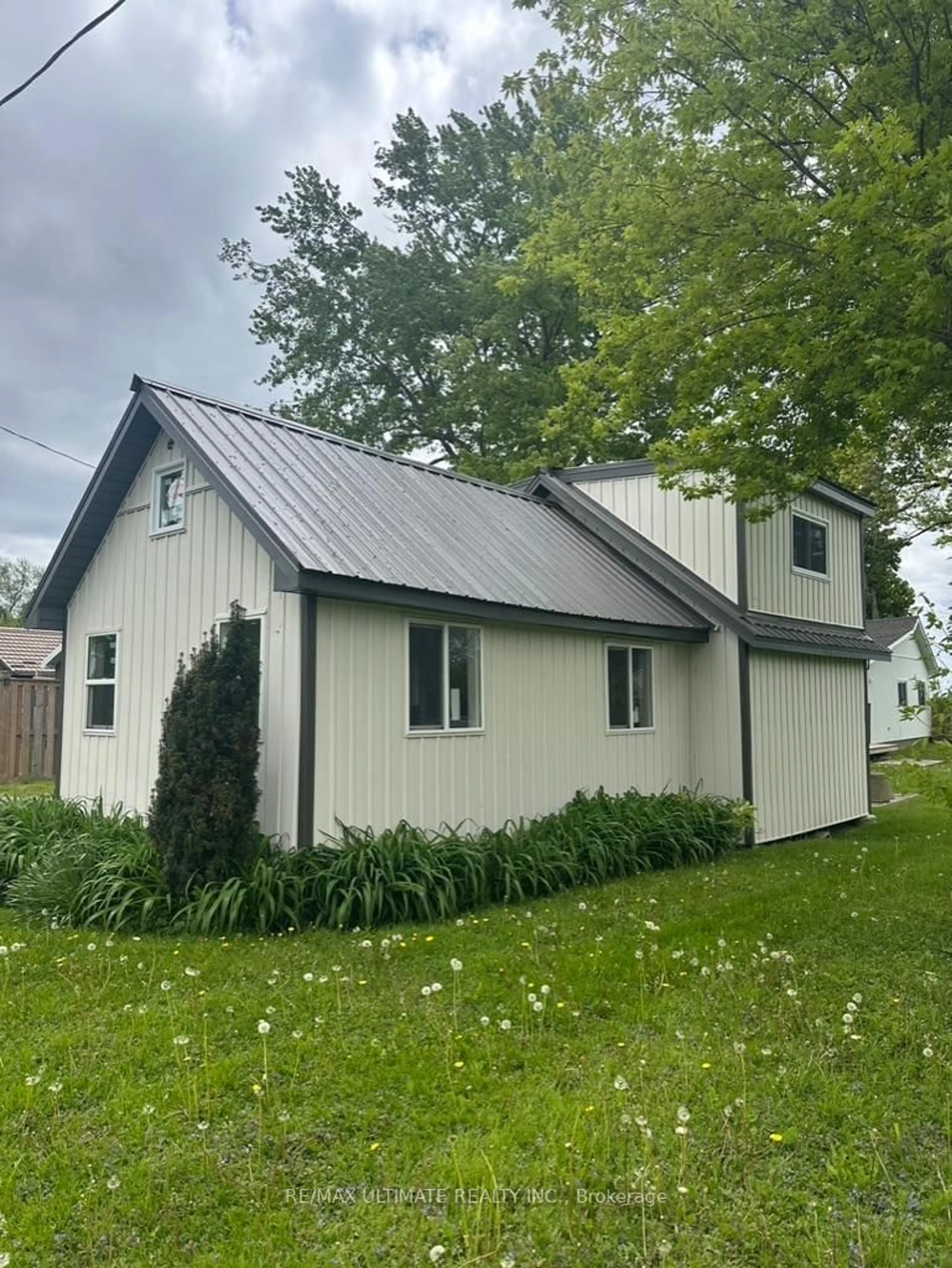 Shed for 456 South Coast Dr, Haldimand Ontario N0A 1L0