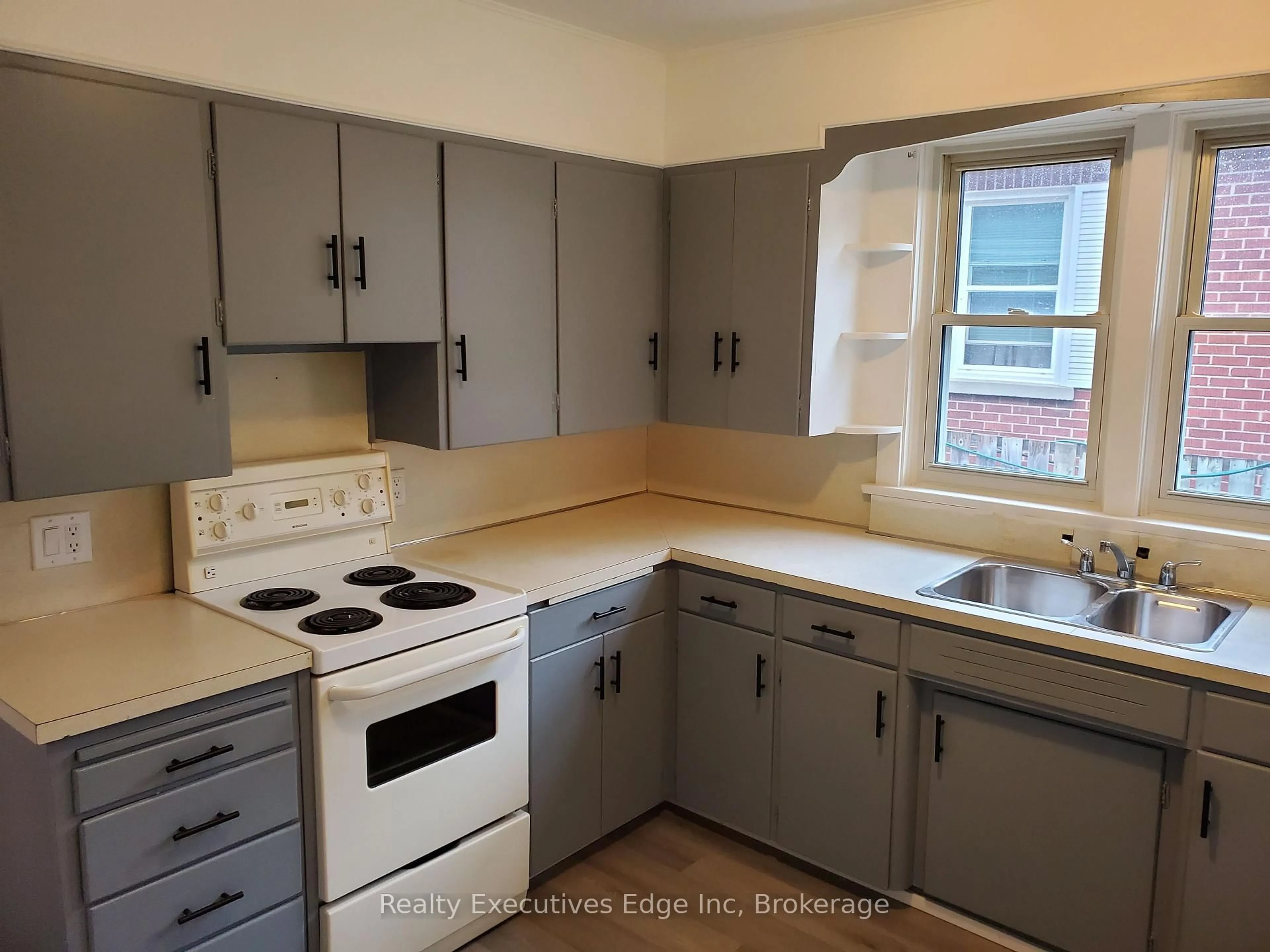 Standard kitchen, unknown for 20 Armstrong Ave, Guelph Ontario N1E 5W8
