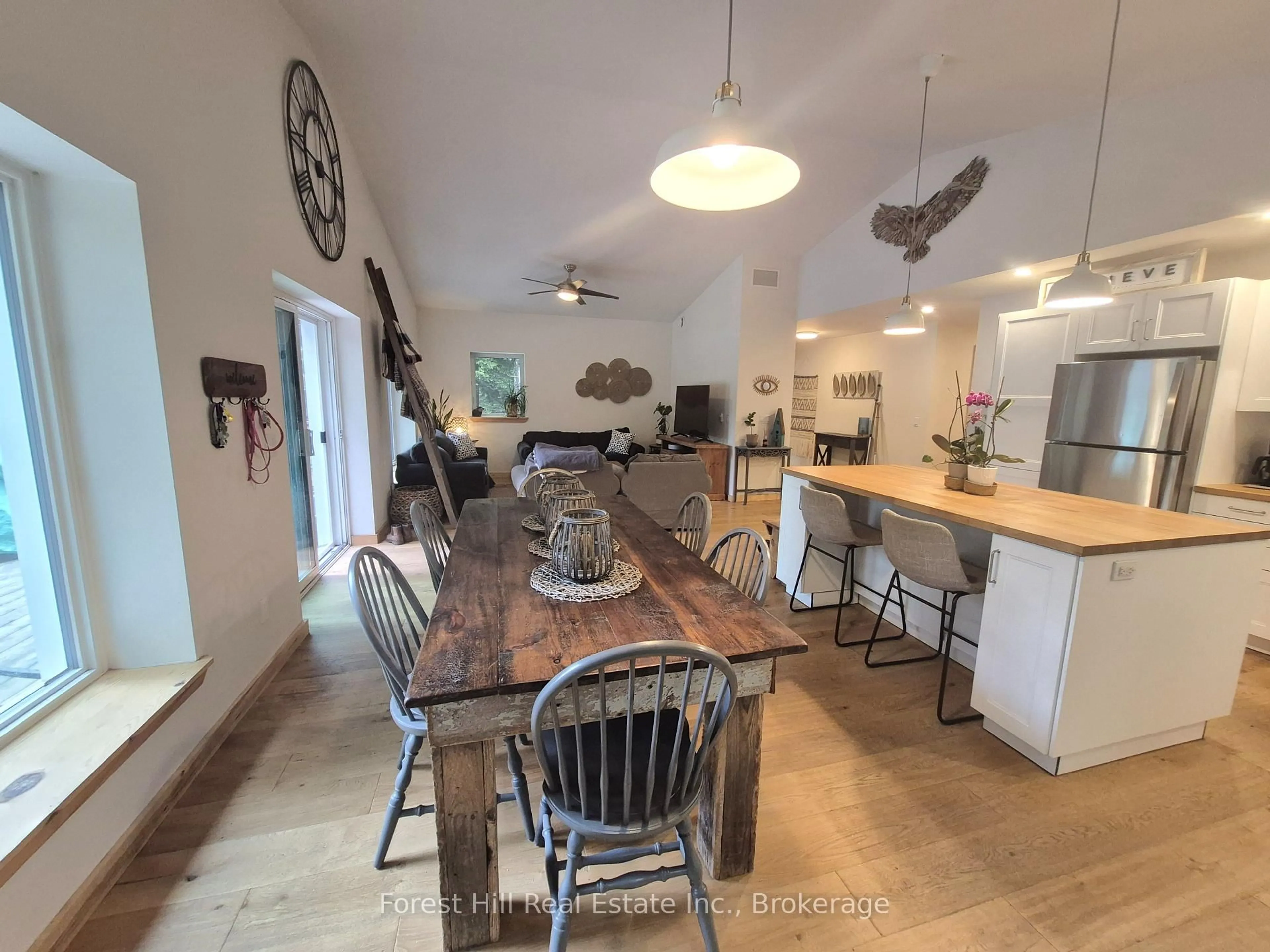 Open concept kitchen, unknown for 2776 MUSKOKA RD 117 Rd, Lake of Bays Ontario P0B 1A0