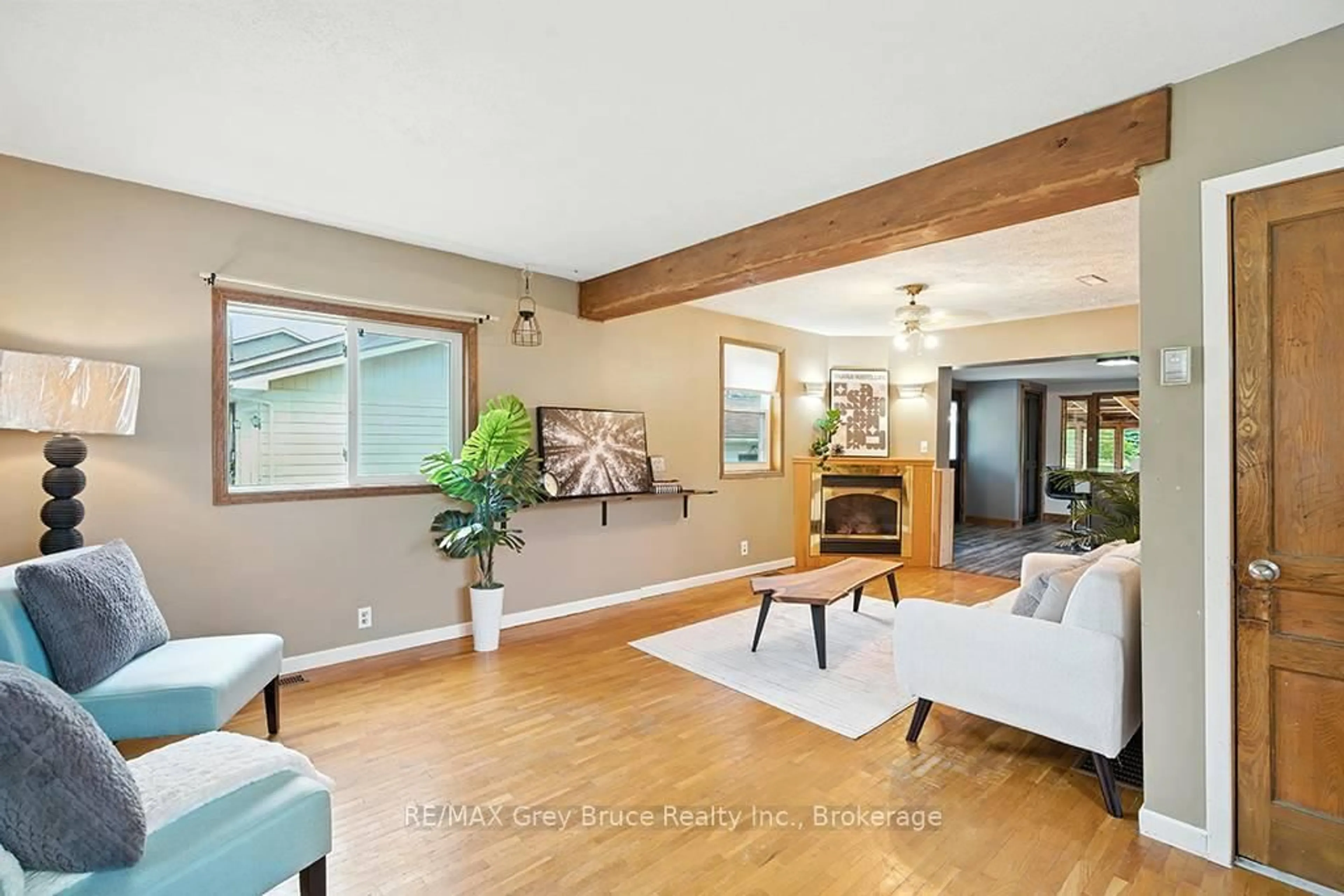Unknown for 1857 6th Ave, Owen Sound Ontario N4K 2W1