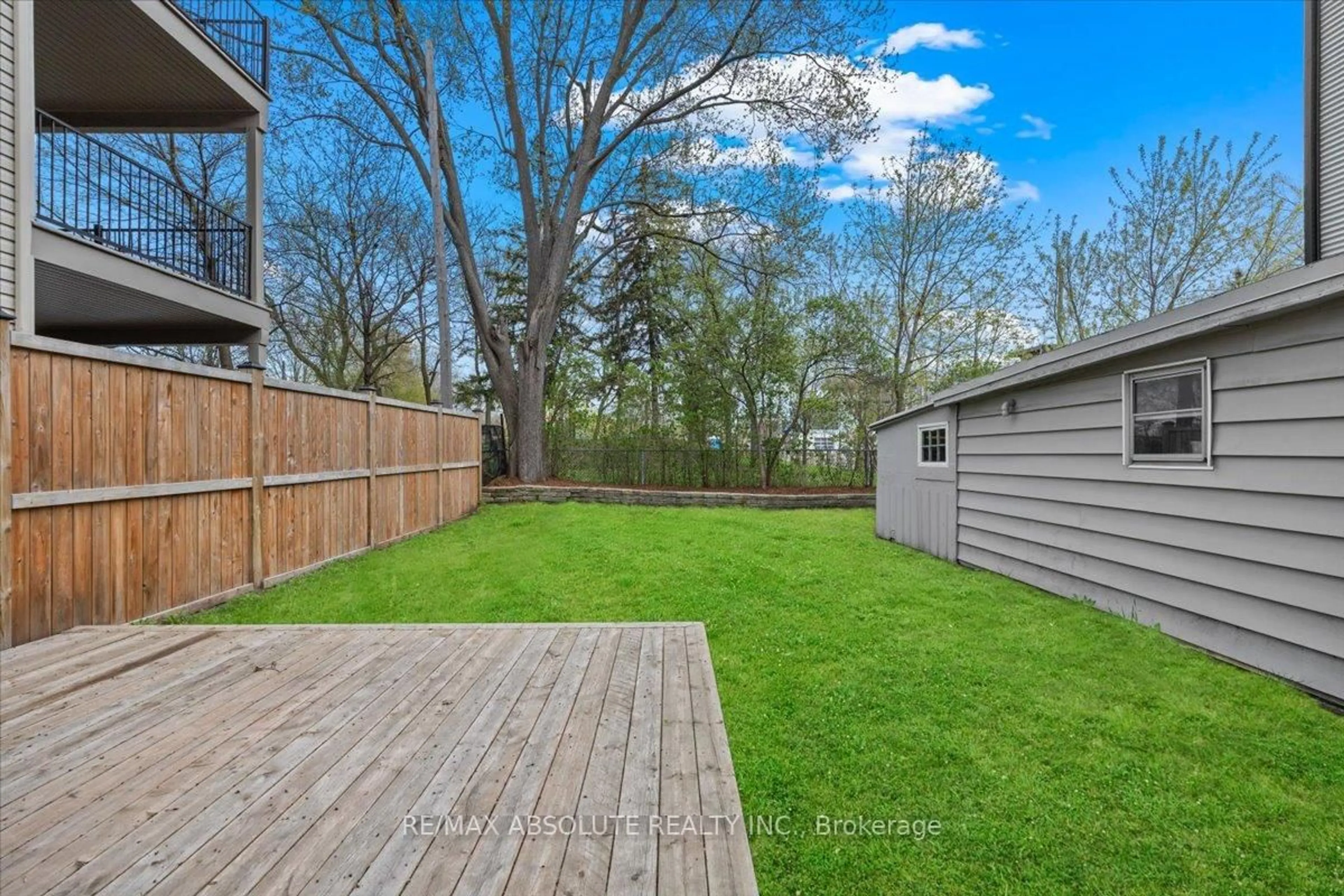 Patio, forest/trees view for 142 Lees Ave, Ottawa Ontario K1S 0C3