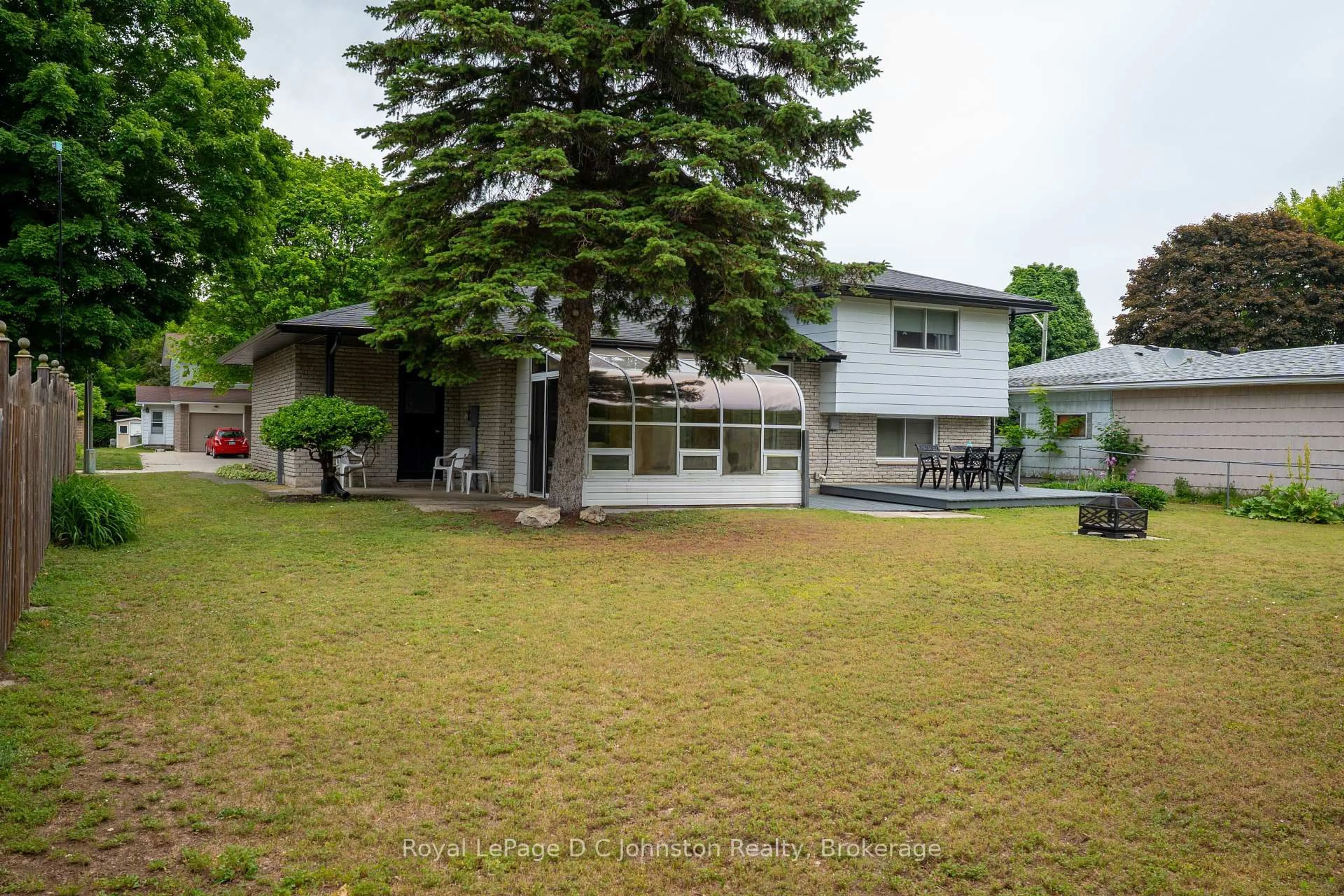 Patio, unknown for 362 Crawford St, Saugeen Shores Ontario N0H 2C2