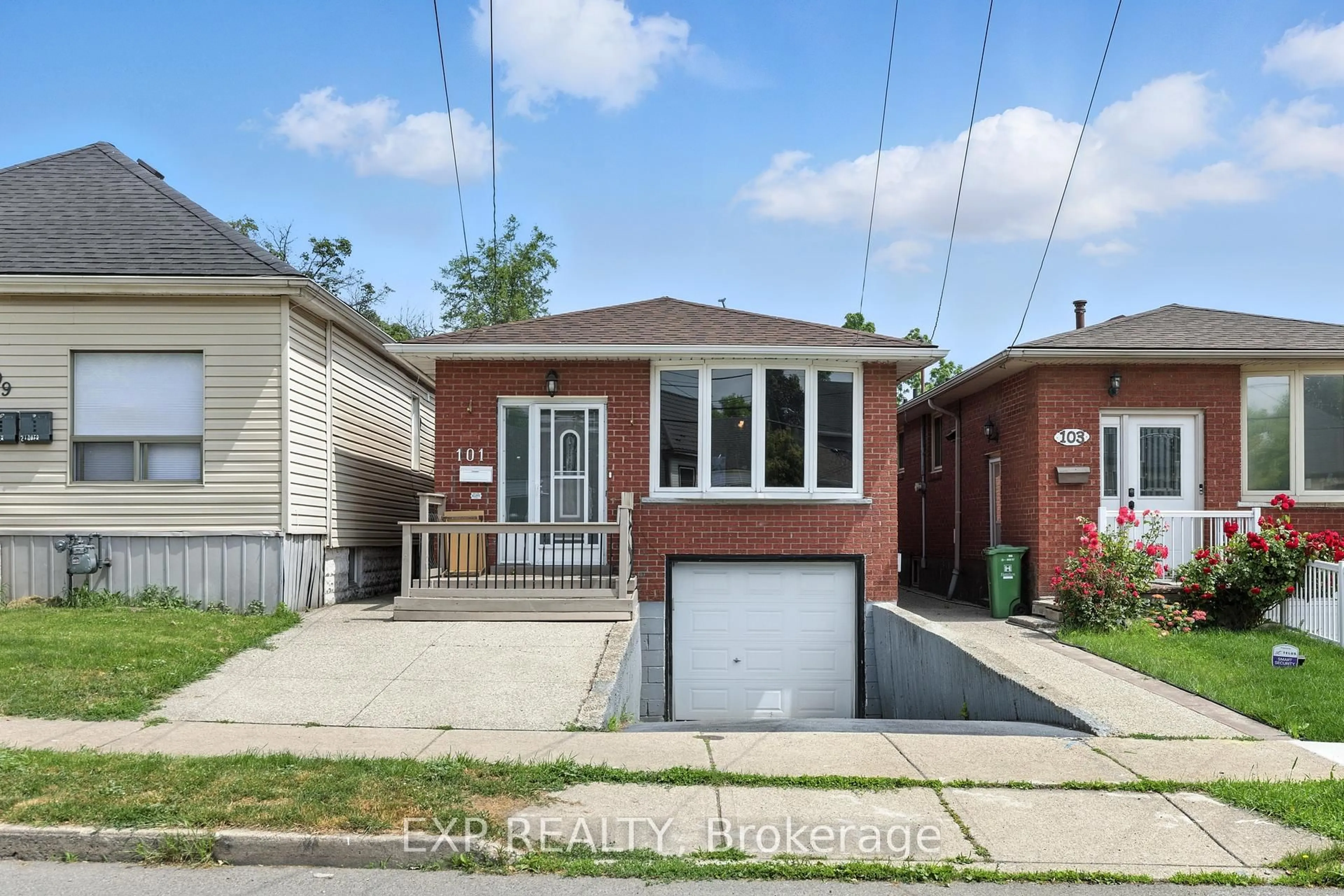 Home with brick exterior material, street for 101 MCANULTY Blvd, Hamilton Ontario L8H 3H3