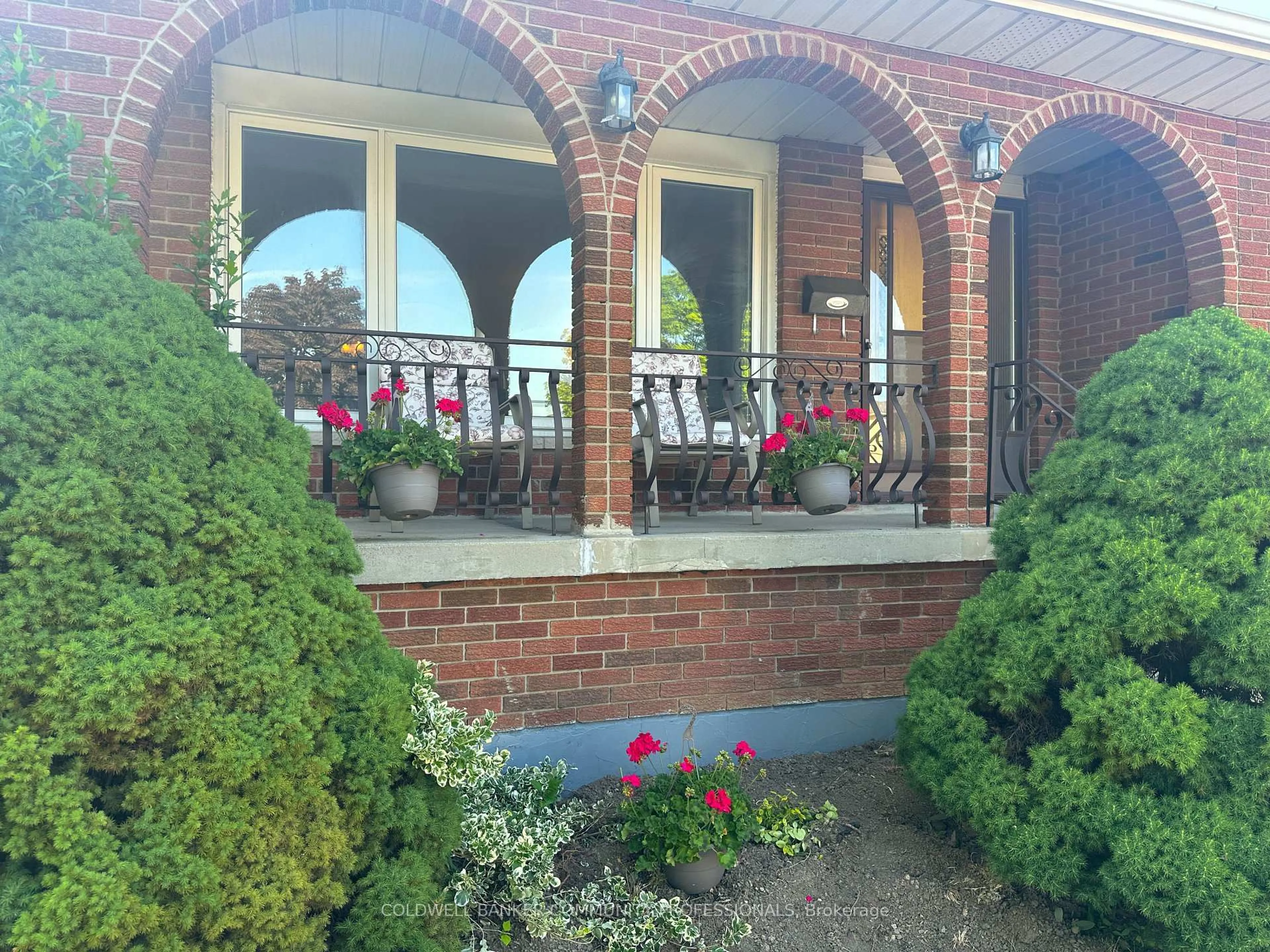 Unknown for 233 Lawnhurst Crt, Hamilton Ontario L8V 4R4