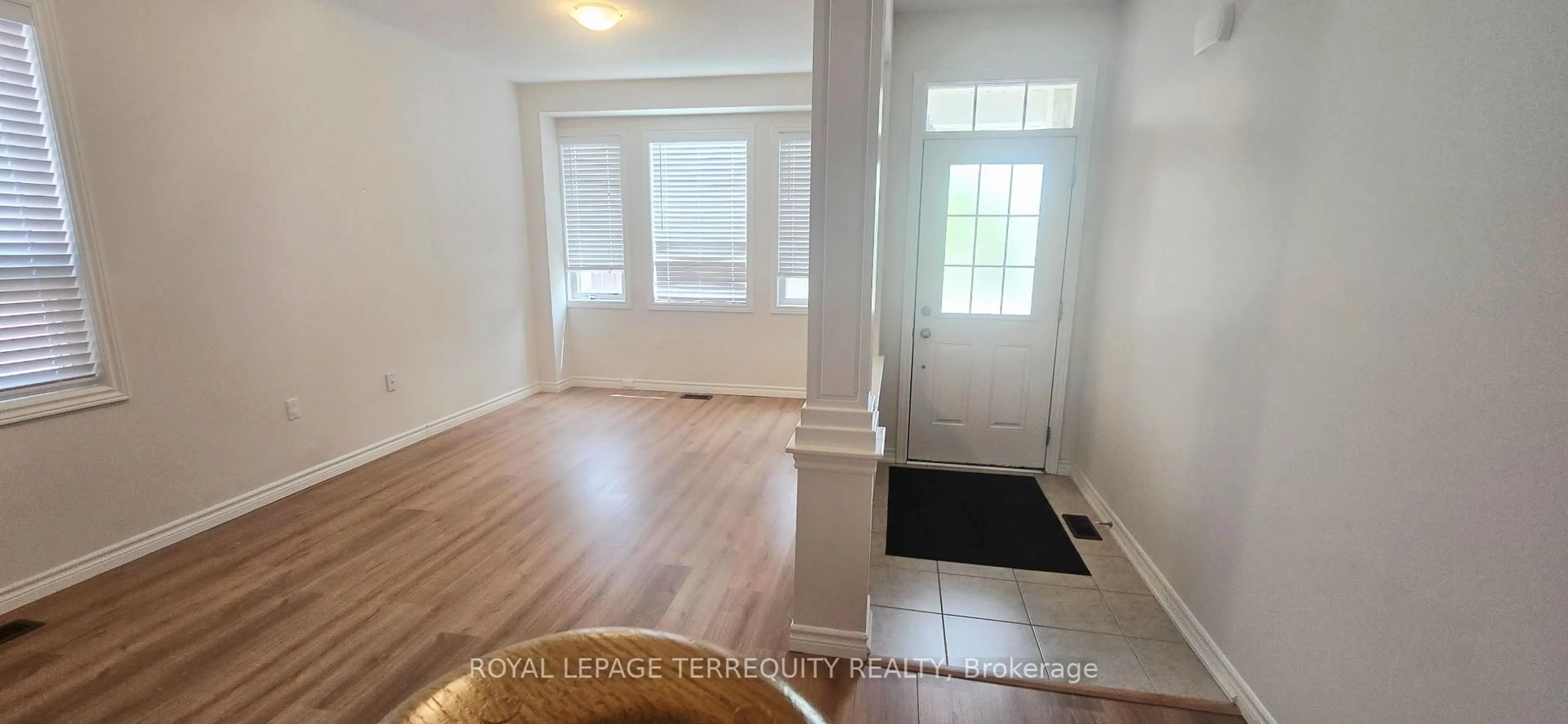A pic of a room for 596 Settlers Rdge, Peterborough North Ontario K9L 0E6