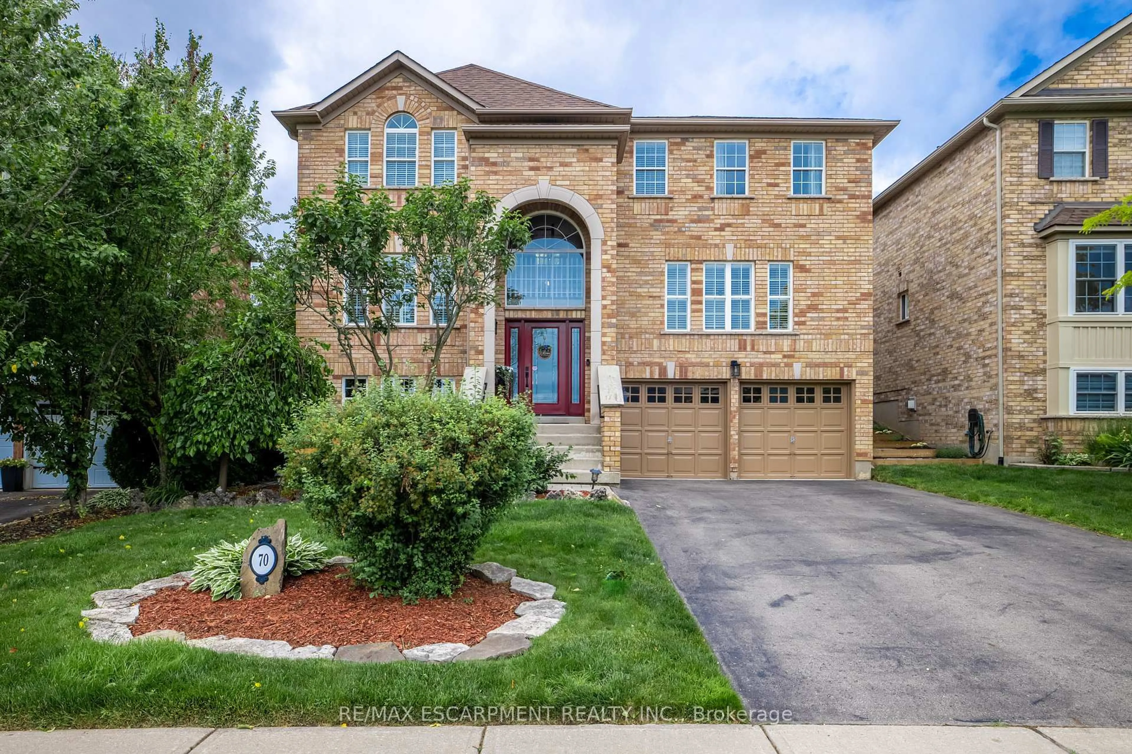 Home with brick exterior material, street for 70 ANDERSON Crt, Hamilton Ontario L9G 4Z7