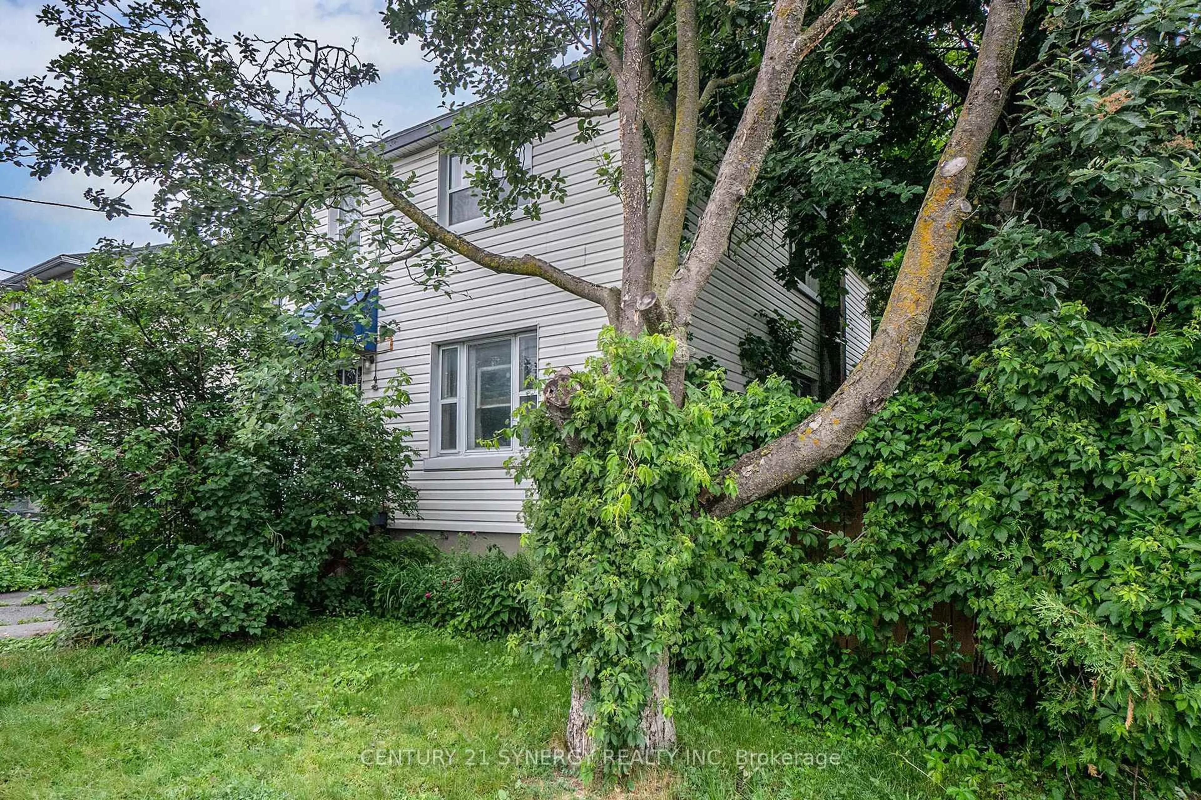 Unknown for 327 Richelieu Ave, Ottawa Ontario K1L 6J8