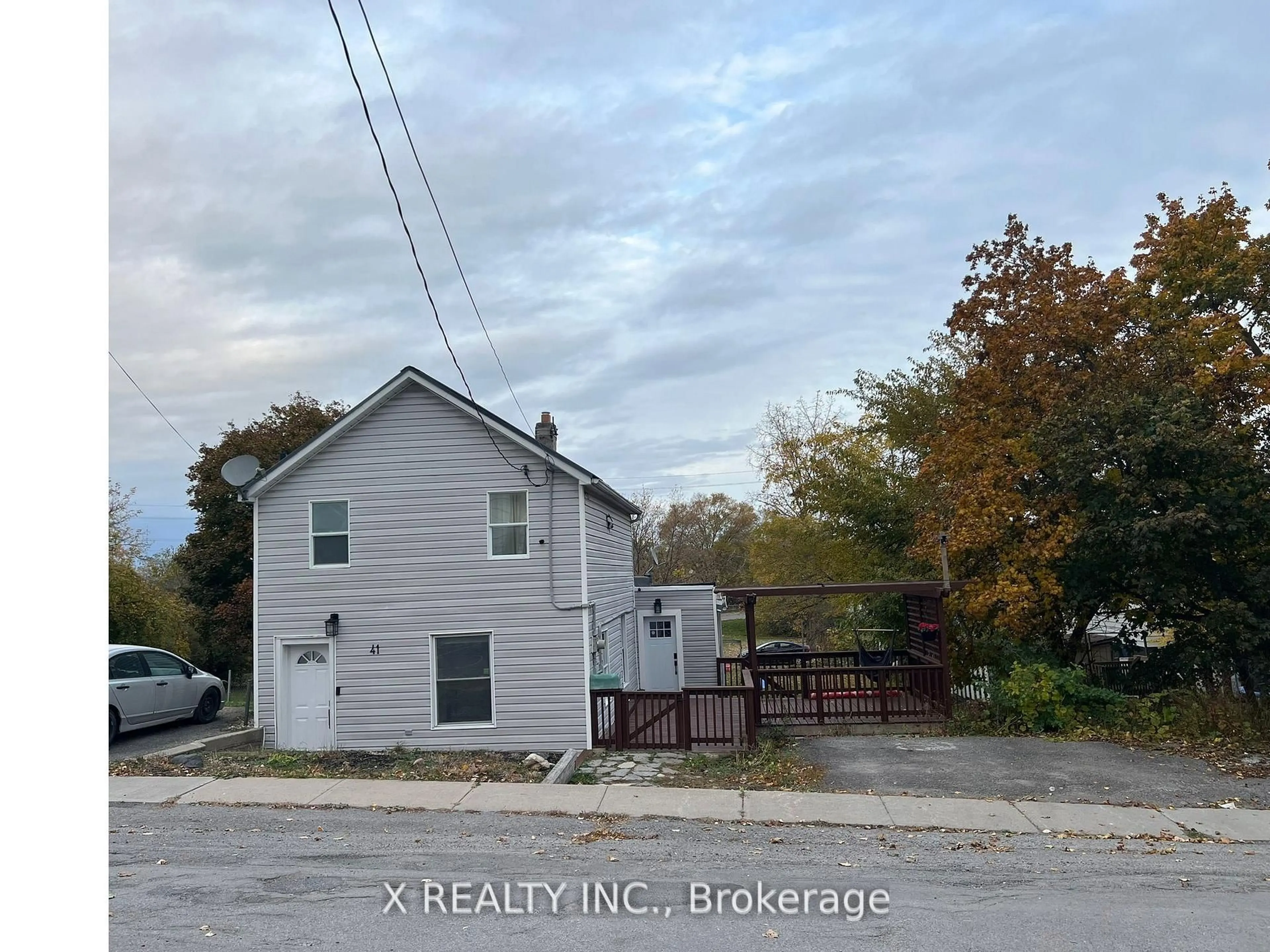 A pic from outside/outdoor area/front of a property/back of a property/a pic from drone, building for 41 Baldwin St, Belleville Ontario K8P 2V2