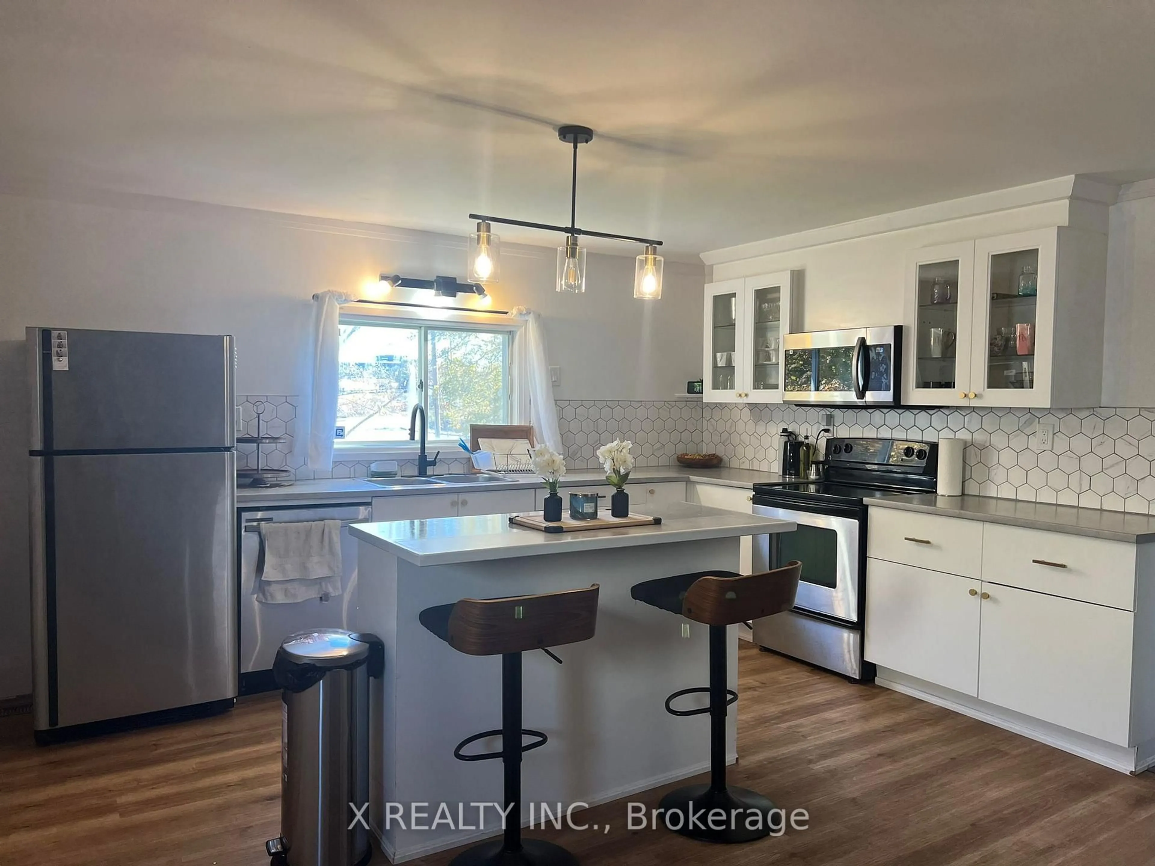 Open concept kitchen, unknown for 41 Baldwin St, Belleville Ontario K8P 2V2