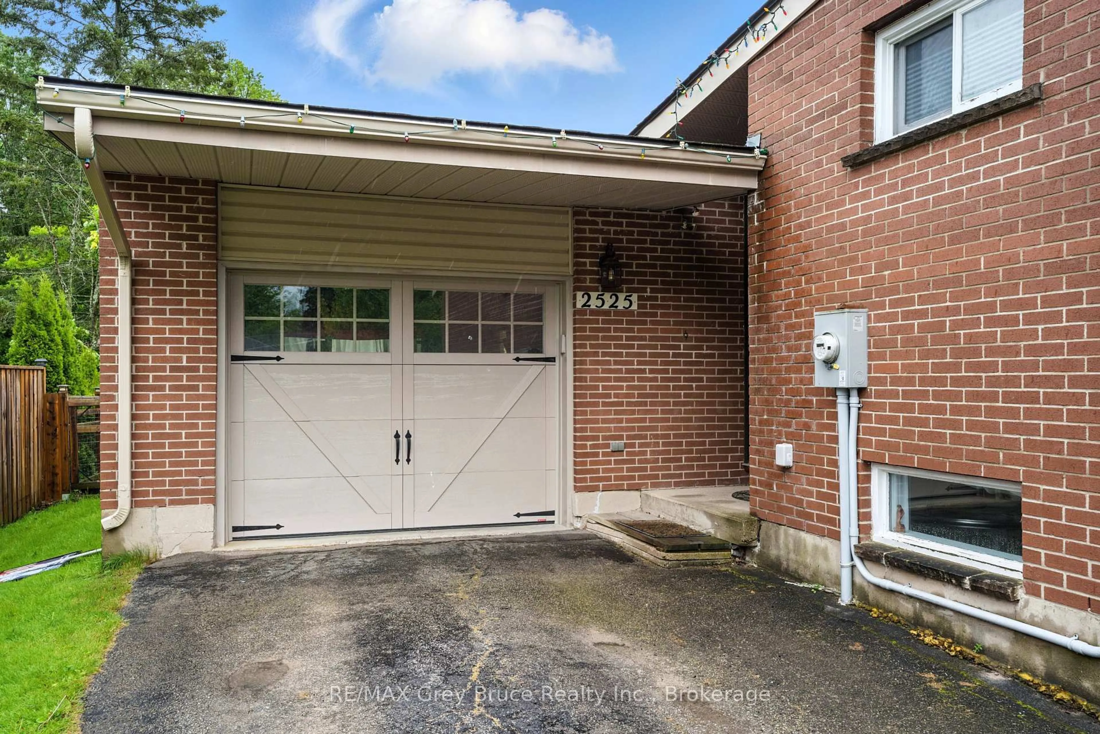 Unknown for 2525 6th Ave, Owen Sound Ontario N4K 5J7