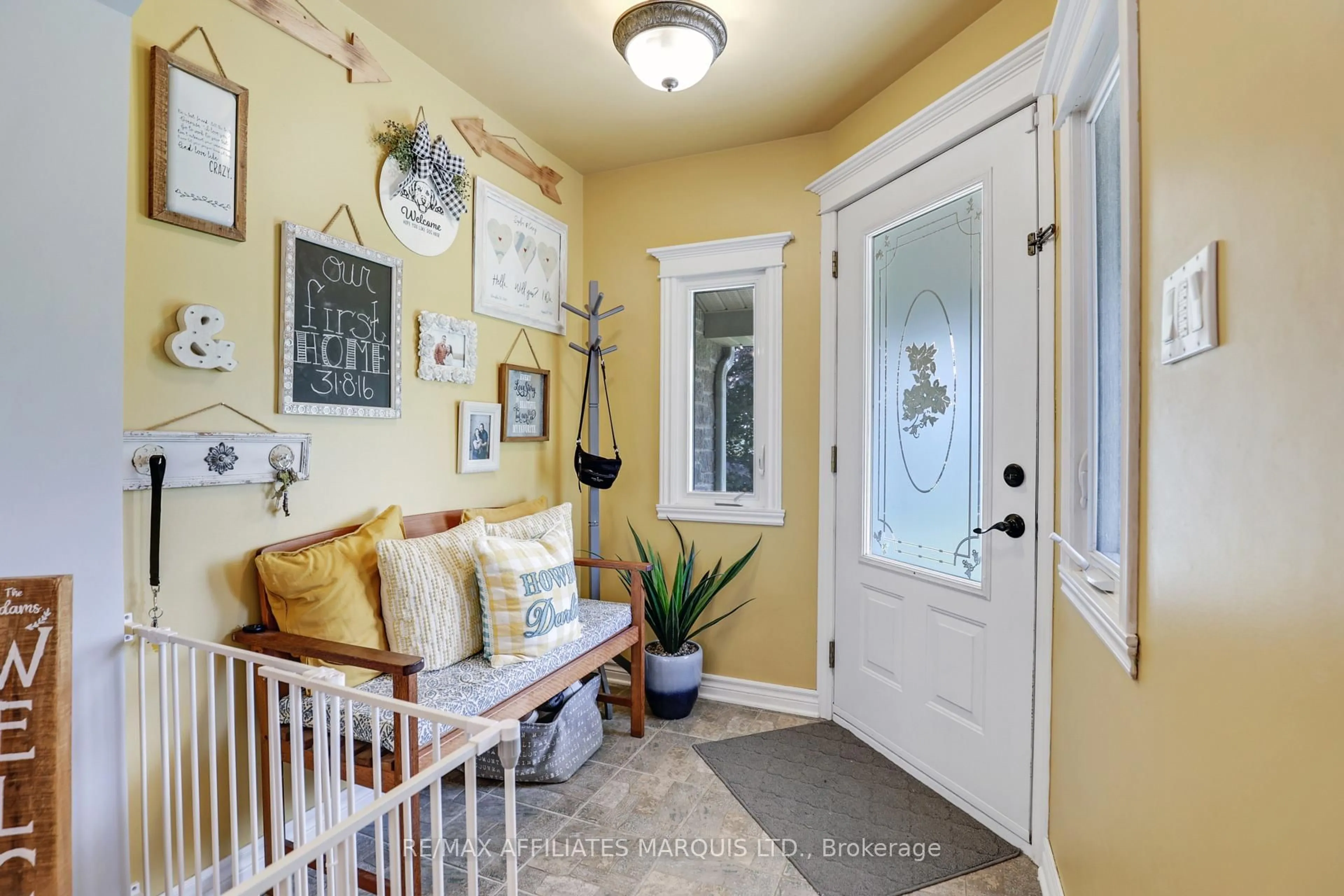 Indoor entryway for 14075 WILLBRUCK Dr, South Stormont Ontario K0C 1M0