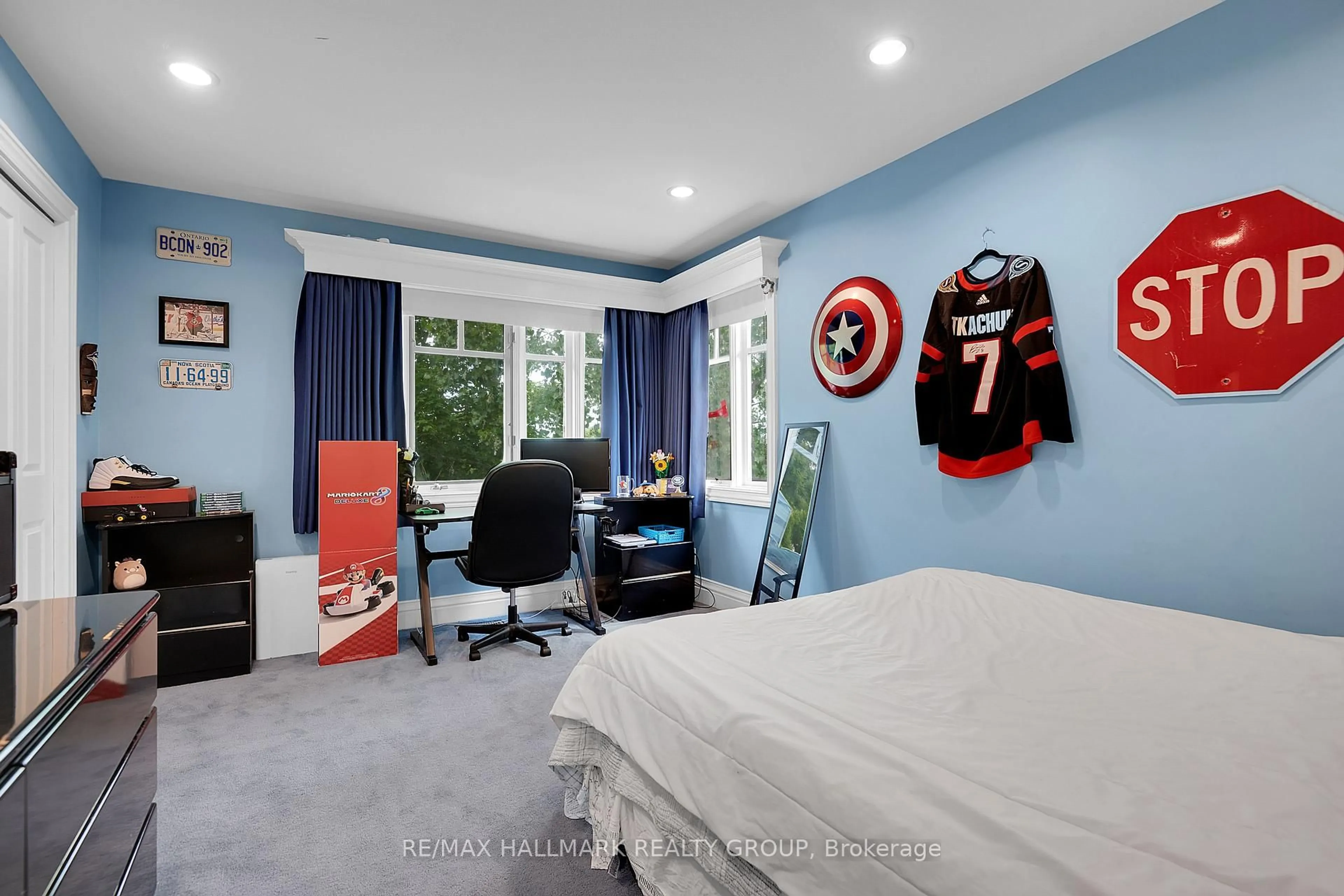 A pic of a room for 23 DAVIDSON Dr, Ottawa Ontario K1J 6L7