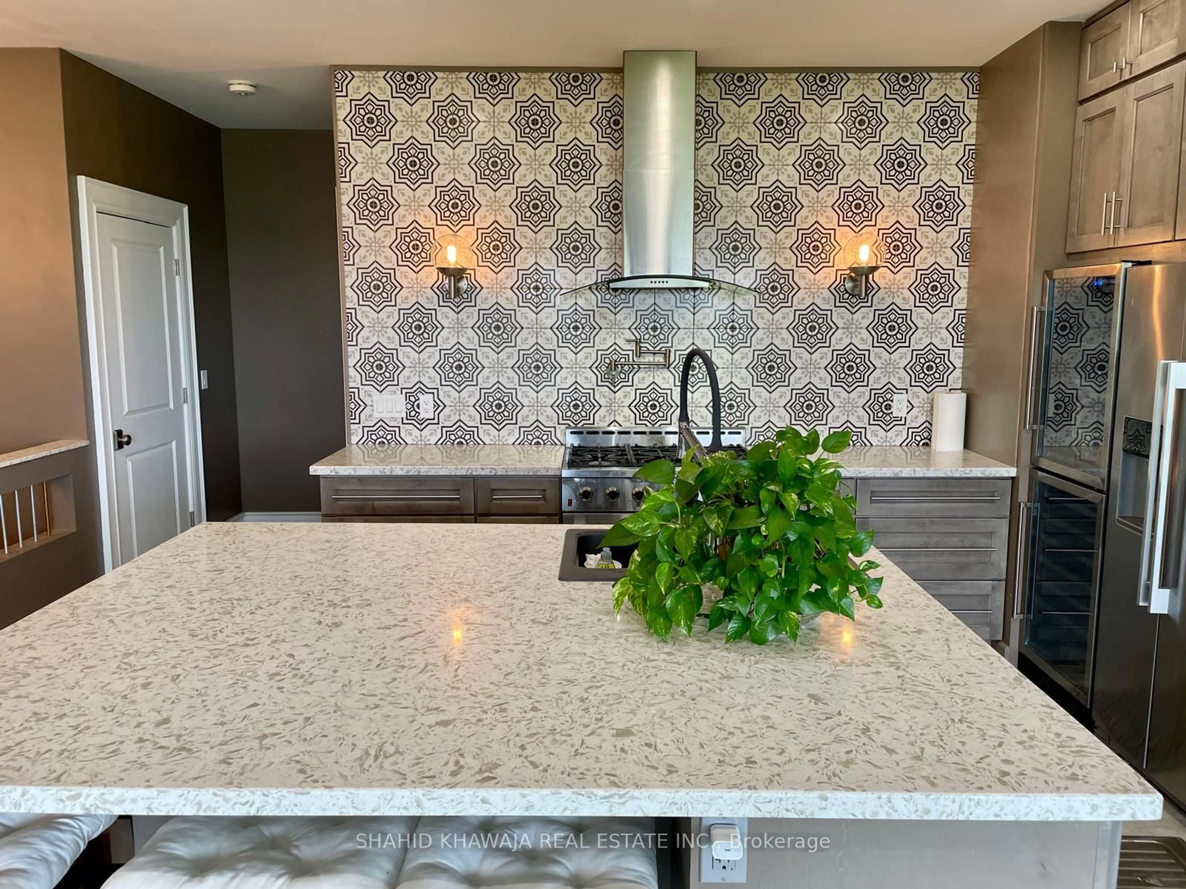 Contemporary kitchen, ceramic/tile floor for 240 Farr St, Pelham Ontario L0S 1C0