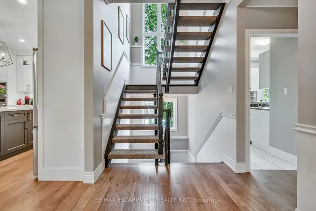 Additional property image - 447 GOLF LINKS Rd