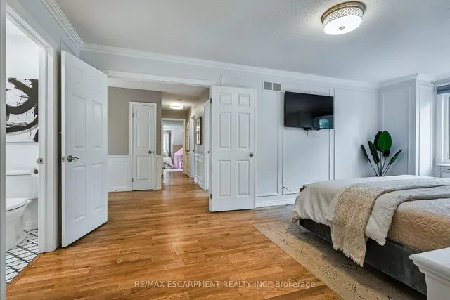 Additional property image - 447 GOLF LINKS Rd