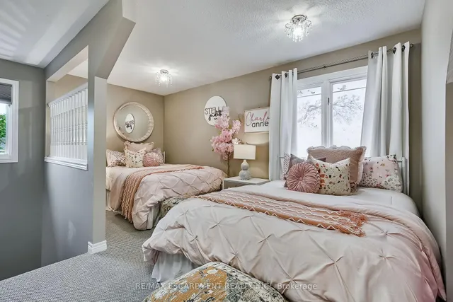 Additional property image - 447 GOLF LINKS Rd