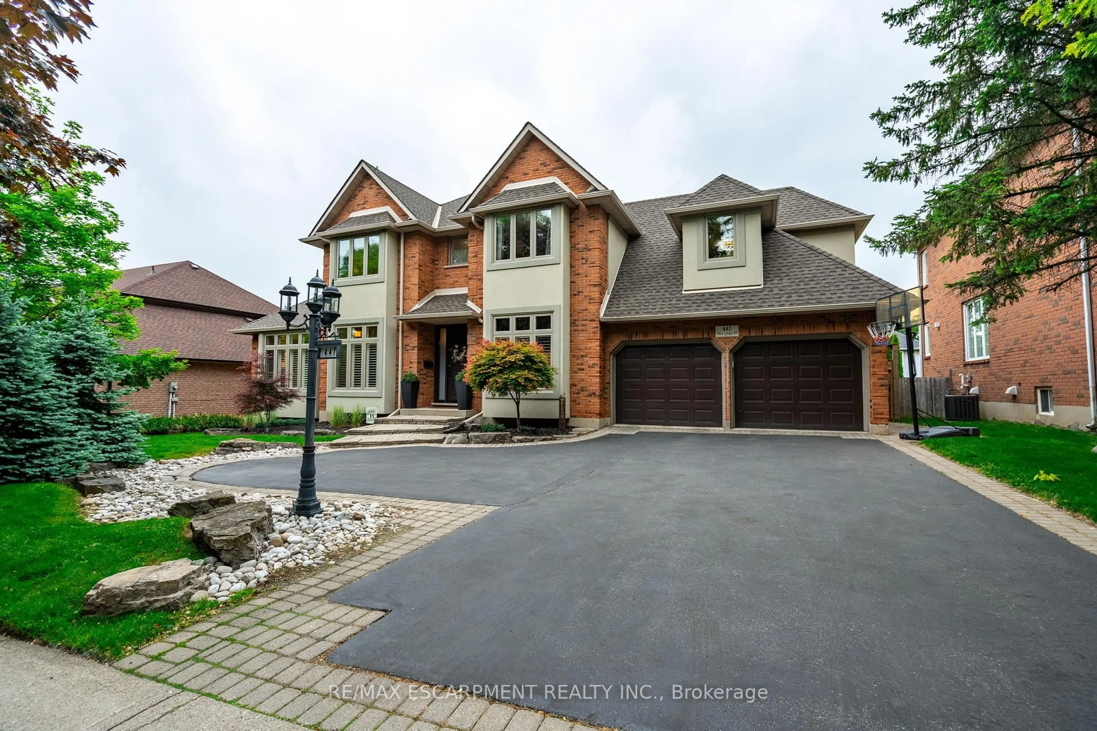 Home with brick exterior material, street for 447 GOLF LINKS Rd, Hamilton Ontario L9G 4X6
