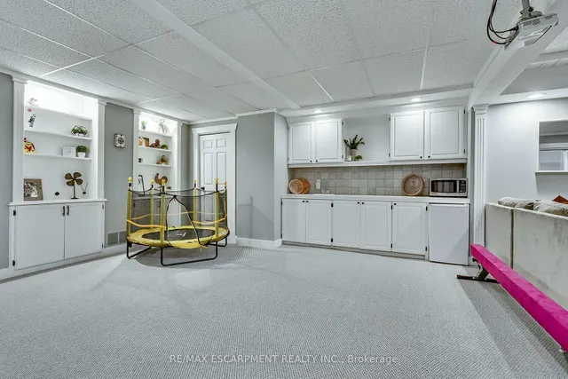 Additional property image - 447 GOLF LINKS Rd