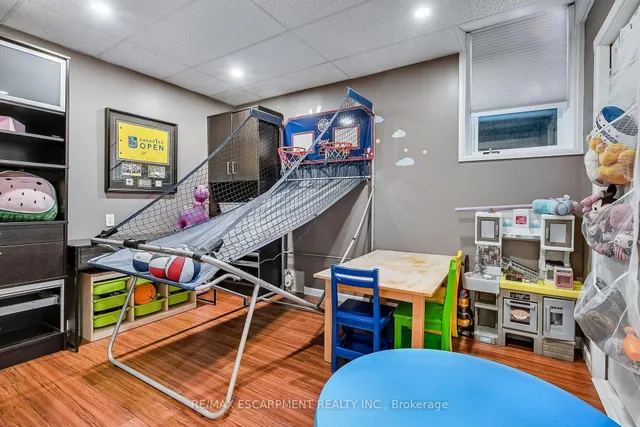 Additional property image - 447 GOLF LINKS Rd