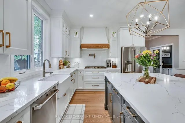 Additional property image - 447 GOLF LINKS Rd