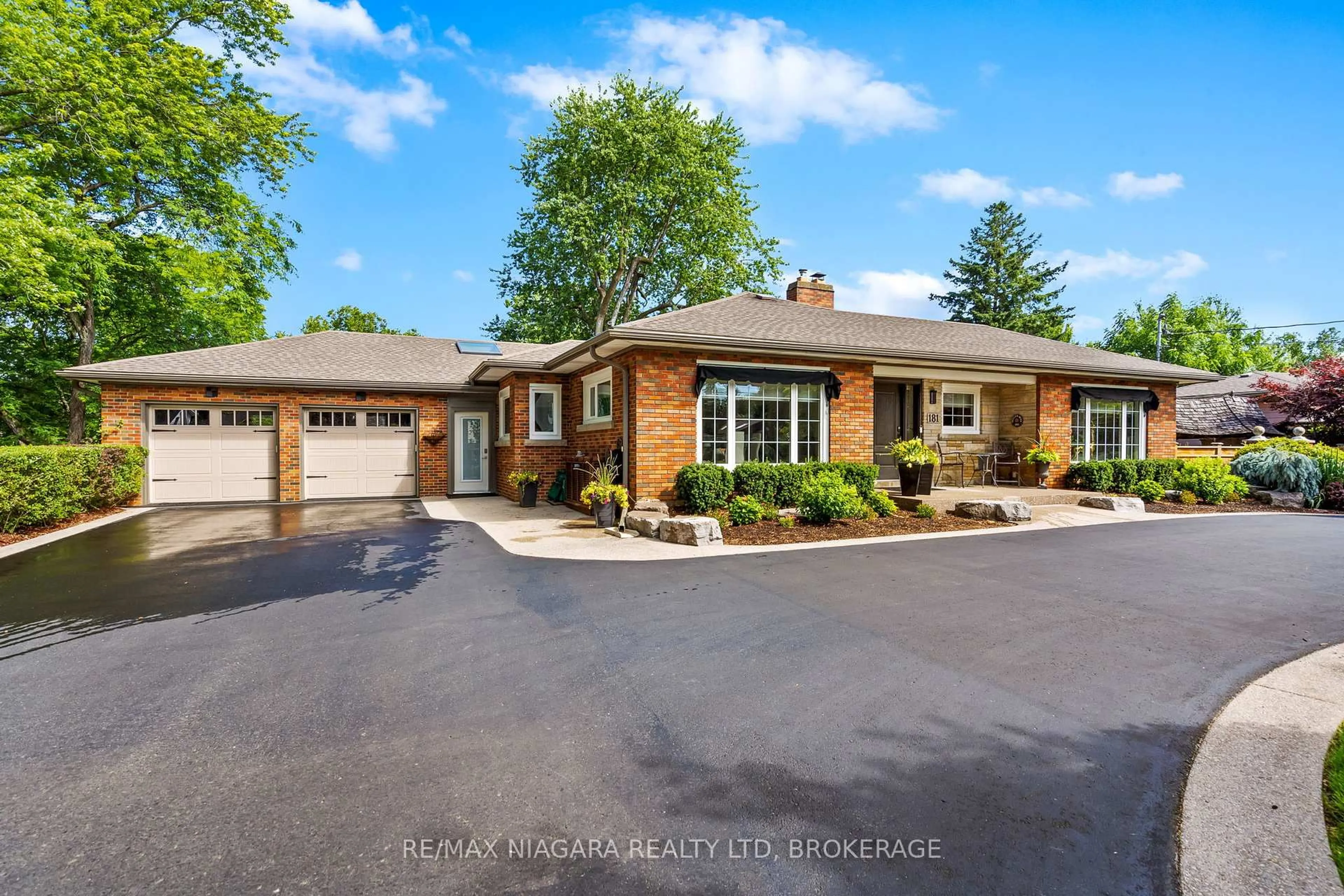 Home with brick exterior material, street for 181 Lakeshore Rd, St. Catharines Ontario L2N 2V4