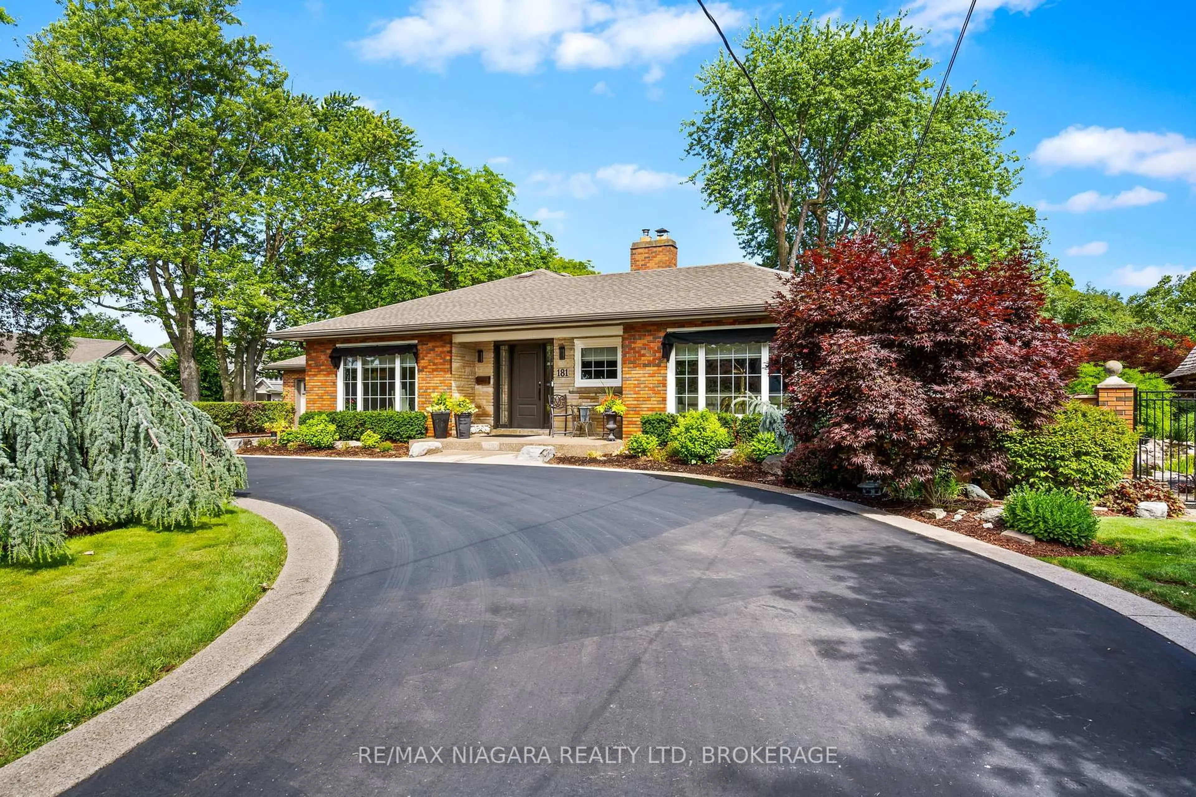 Home with brick exterior material, street for 181 Lakeshore Rd, St. Catharines Ontario L2N 2V4