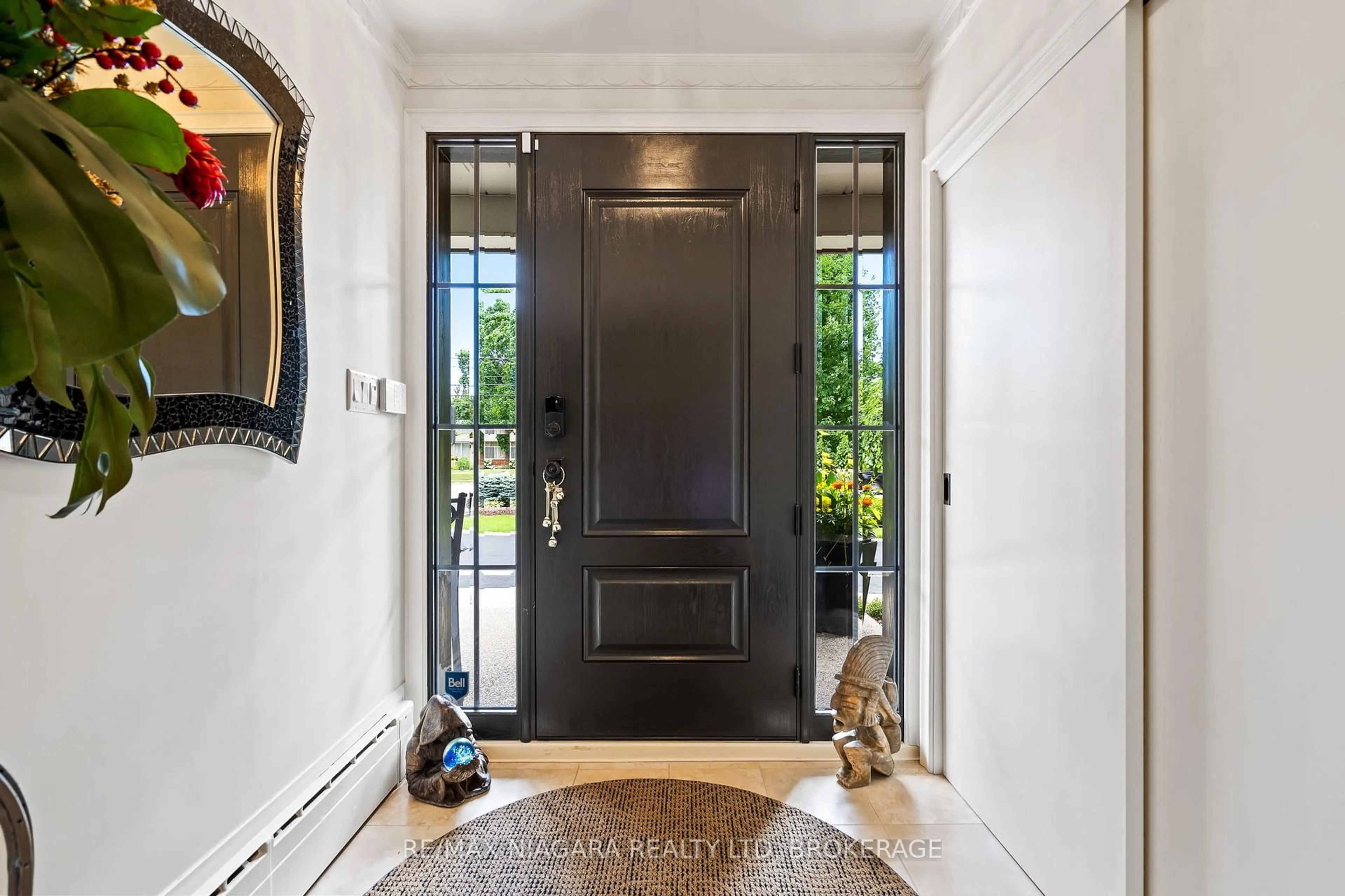 Indoor entryway for 181 Lakeshore Rd, St. Catharines Ontario L2N 2V4