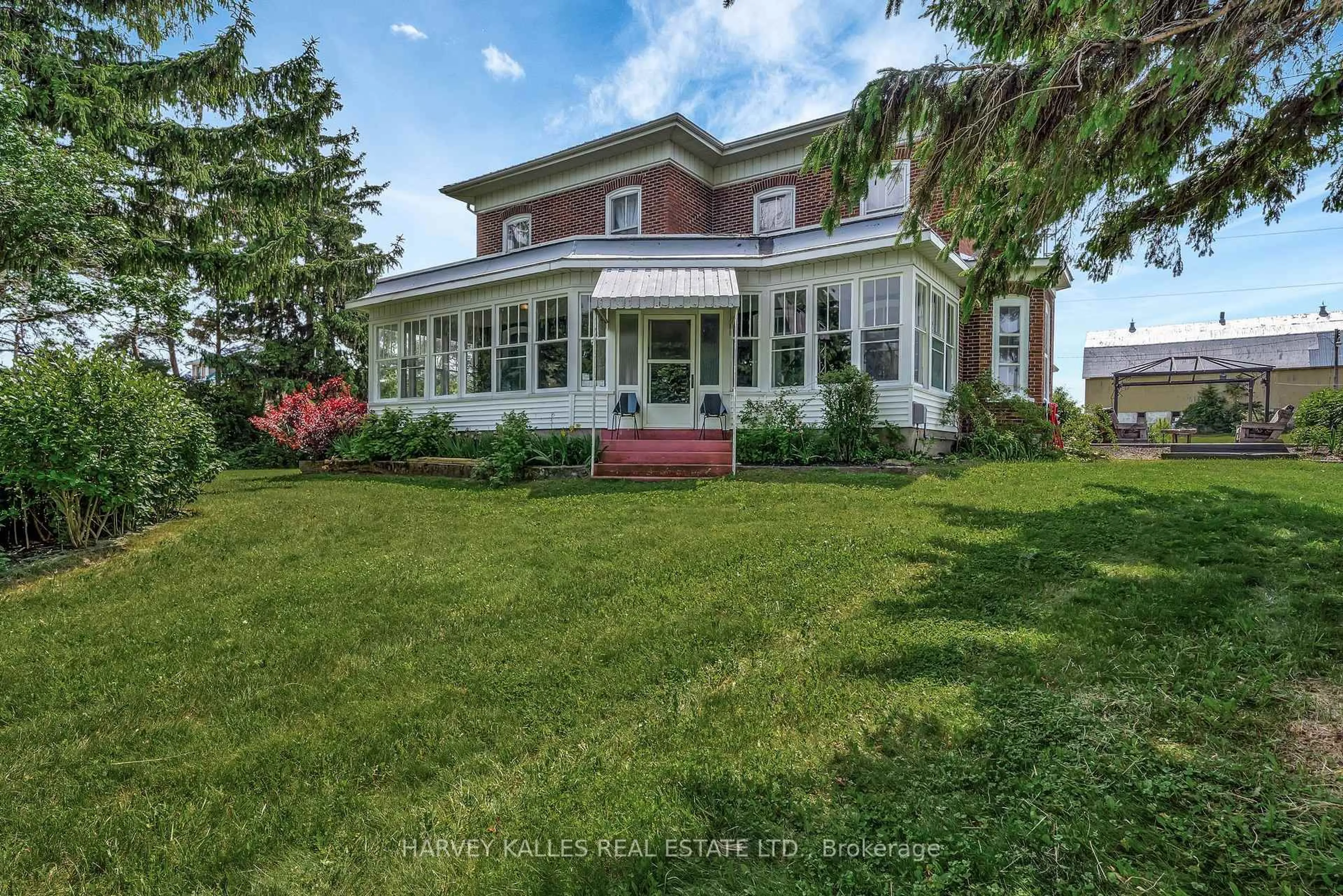 A pic from outside/outdoor area/front of a property/back of a property/a pic from drone, unknown for 478 Cressy Bayside Rd, Prince Edward County Ontario K0K 2T0