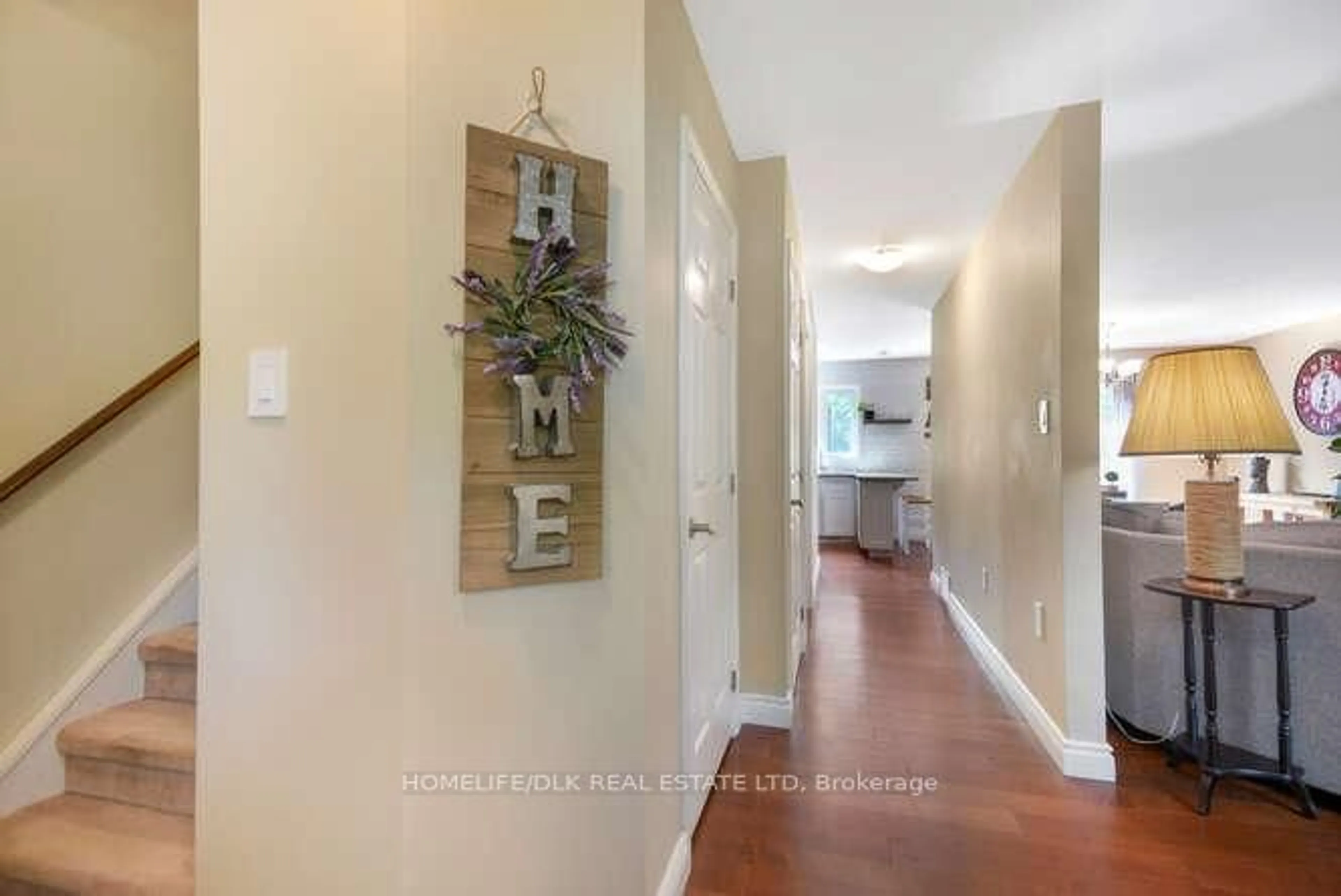 Indoor entryway for 508 King St, Brockville Ontario K6V 3T2