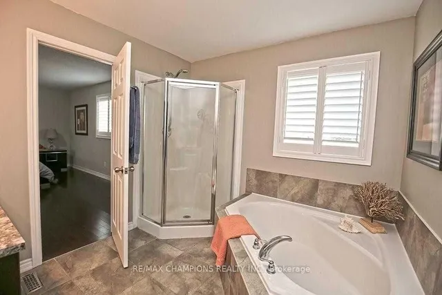 Additional property image - 115 Medici Lane