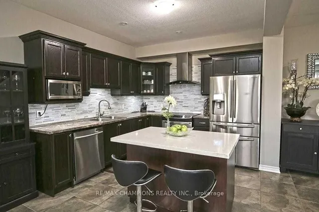 Additional property image - 115 Medici Lane