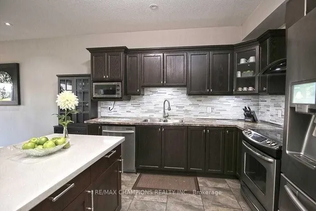 Additional property image - 115 Medici Lane