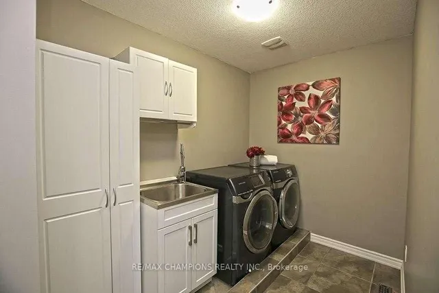 Additional property image - 115 Medici Lane