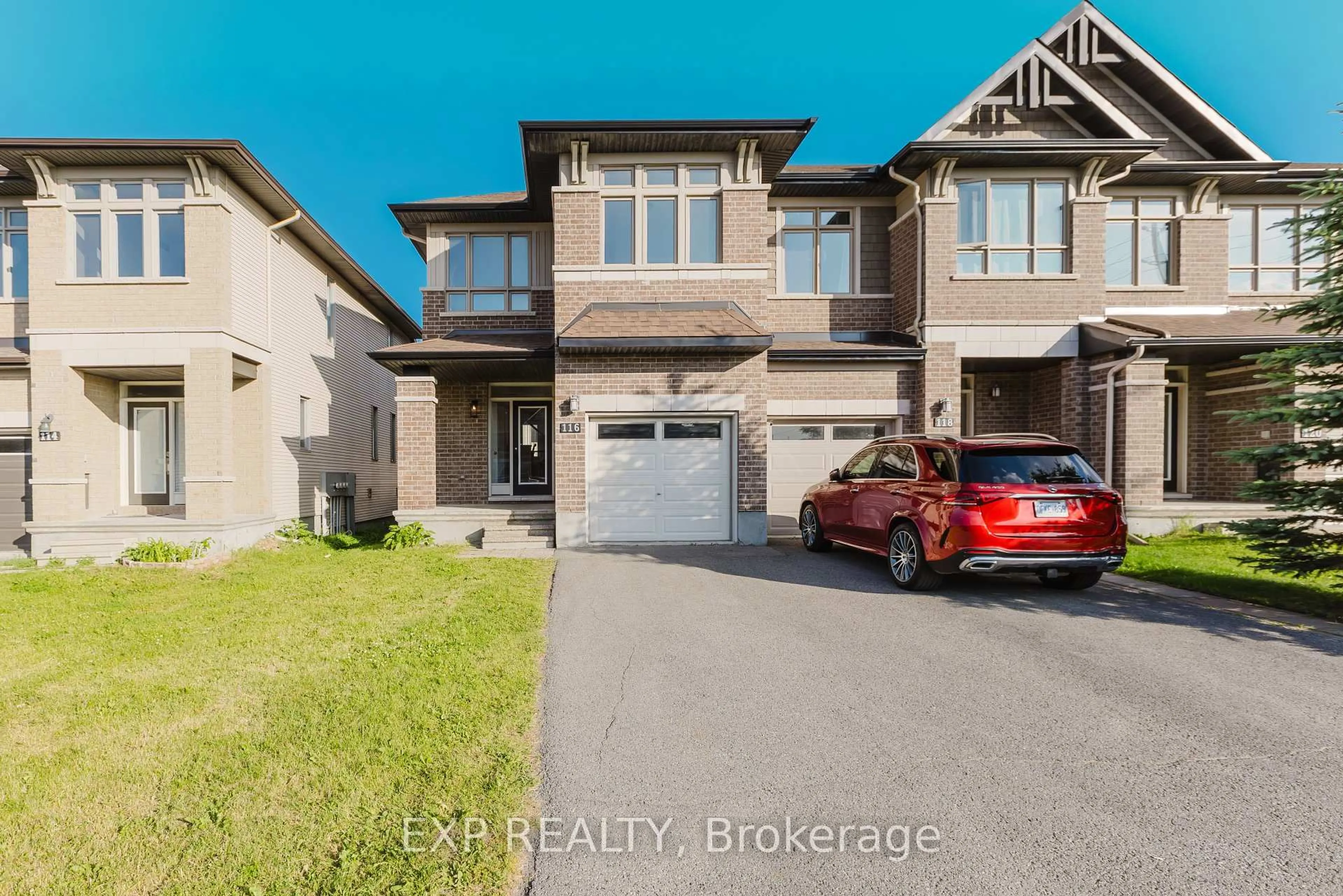 A pic from outside/outdoor area/front of a property/back of a property/a pic from drone, street for 116 Popplewell Cres, Ottawa Ontario K2J 5R3