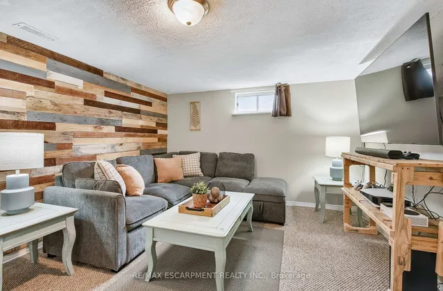 Additional property image - 50 Sandalwood Ave