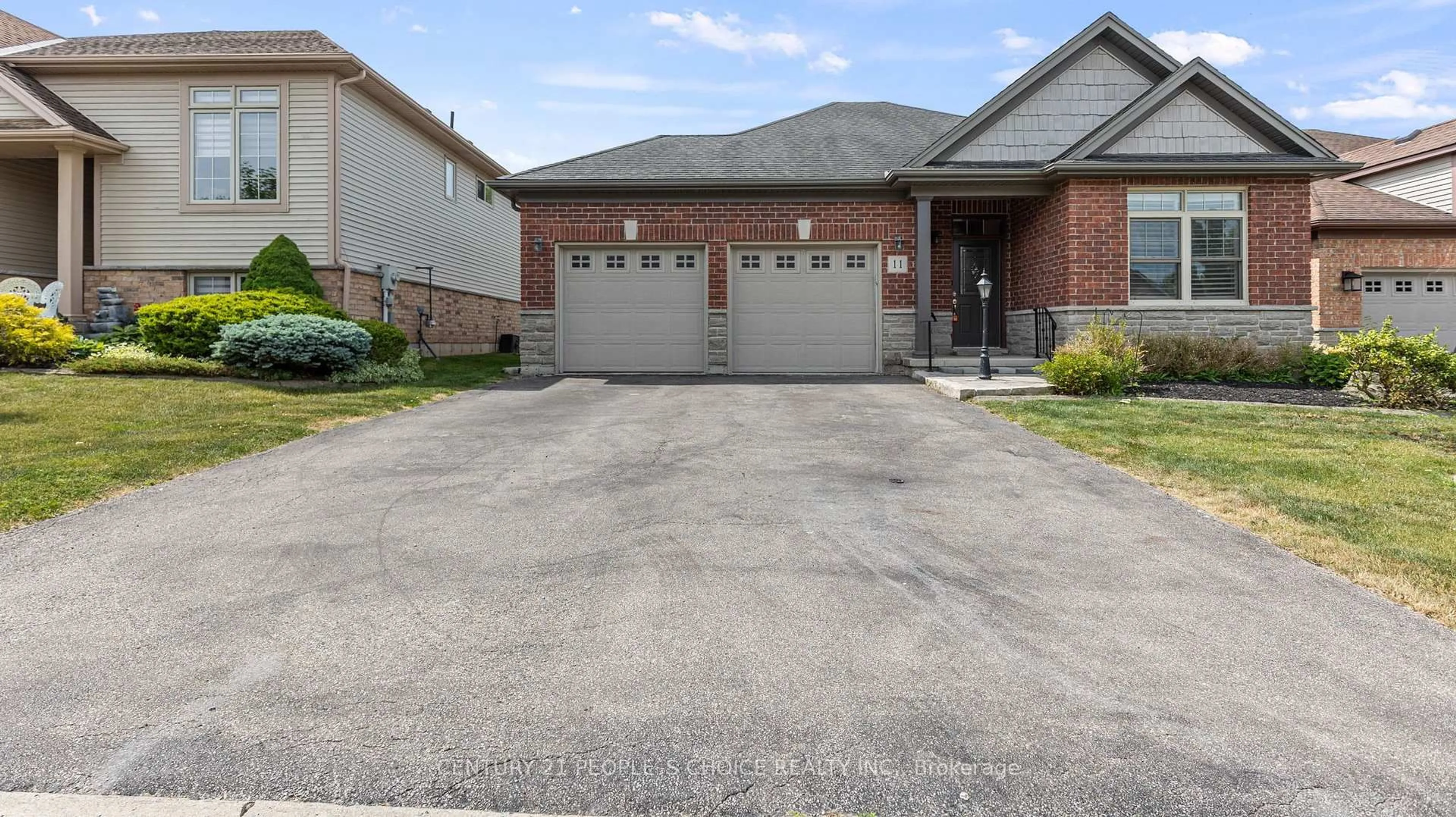 Home with brick exterior material, street for 11 Aaron Tr, Welland Ontario L3B 6G4