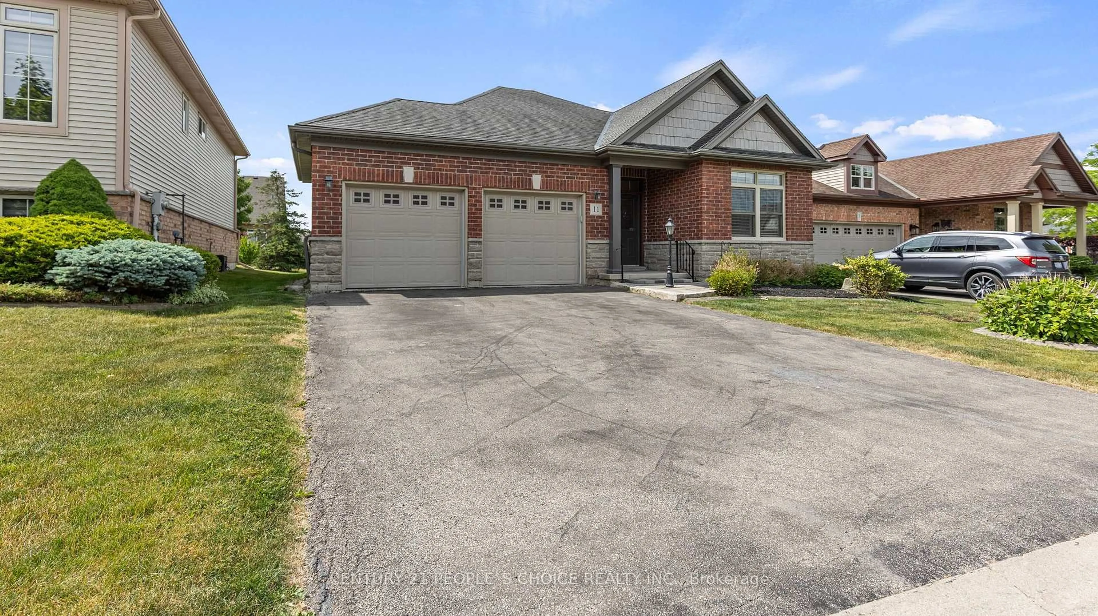 Home with brick exterior material, street for 11 Aaron Tr, Welland Ontario L3B 6G4
