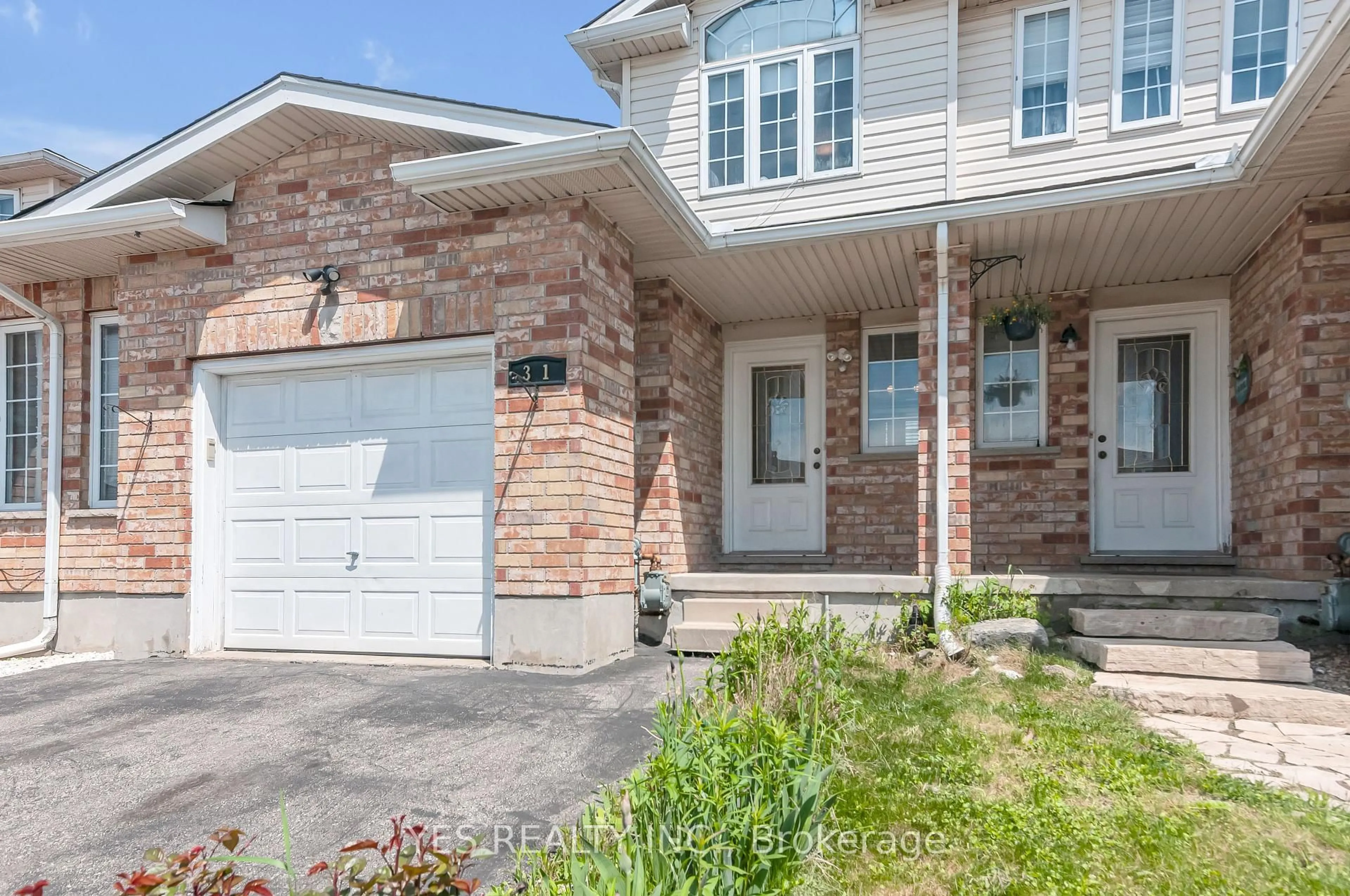 Home with brick exterior material, street for 31 Chester Dr, Cambridge Ontario N1T 2C4
