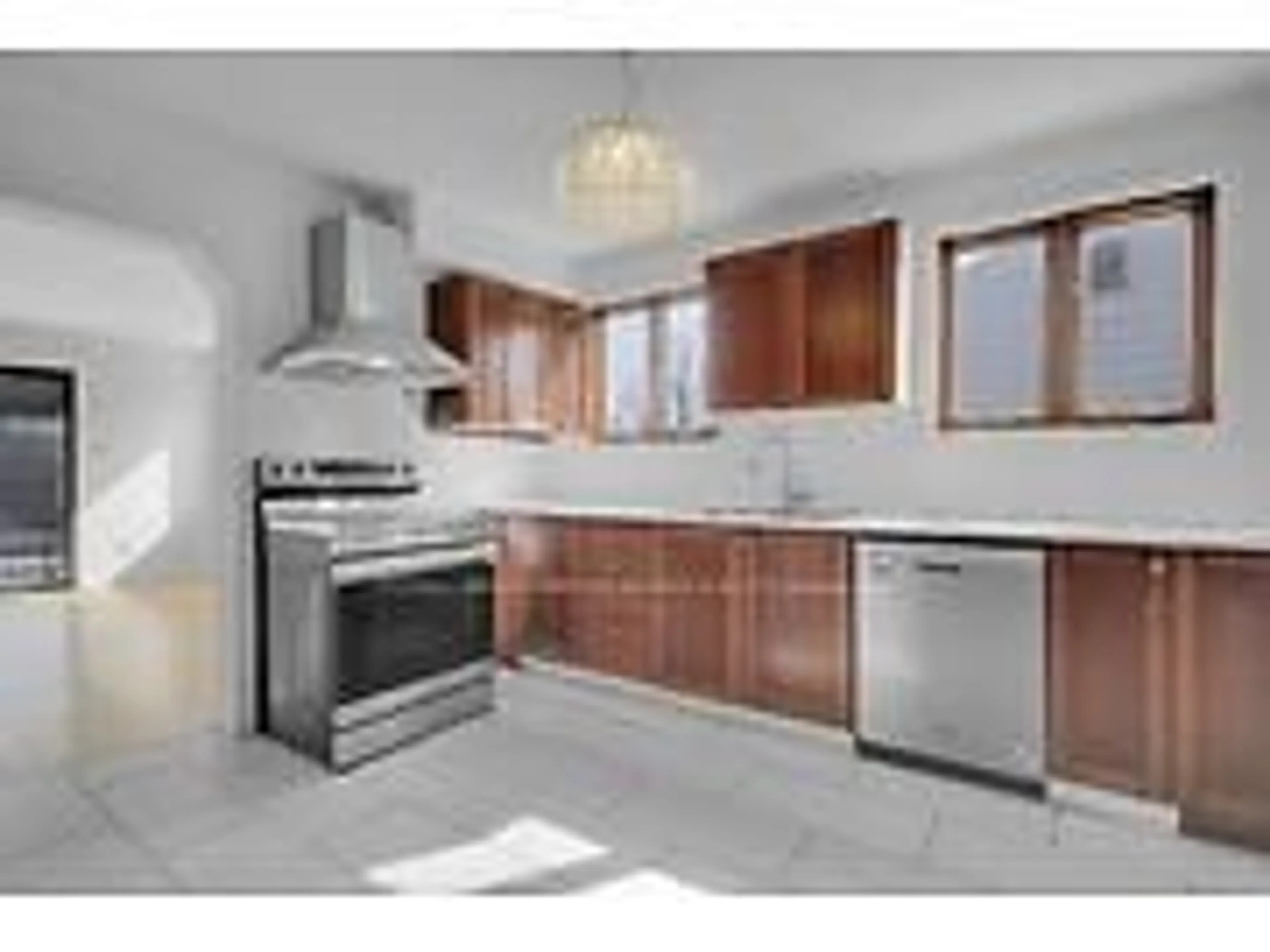 Standard kitchen, ceramic/tile floor for 2647 Ayers Ave, Ottawa Ontario K1V 7W7