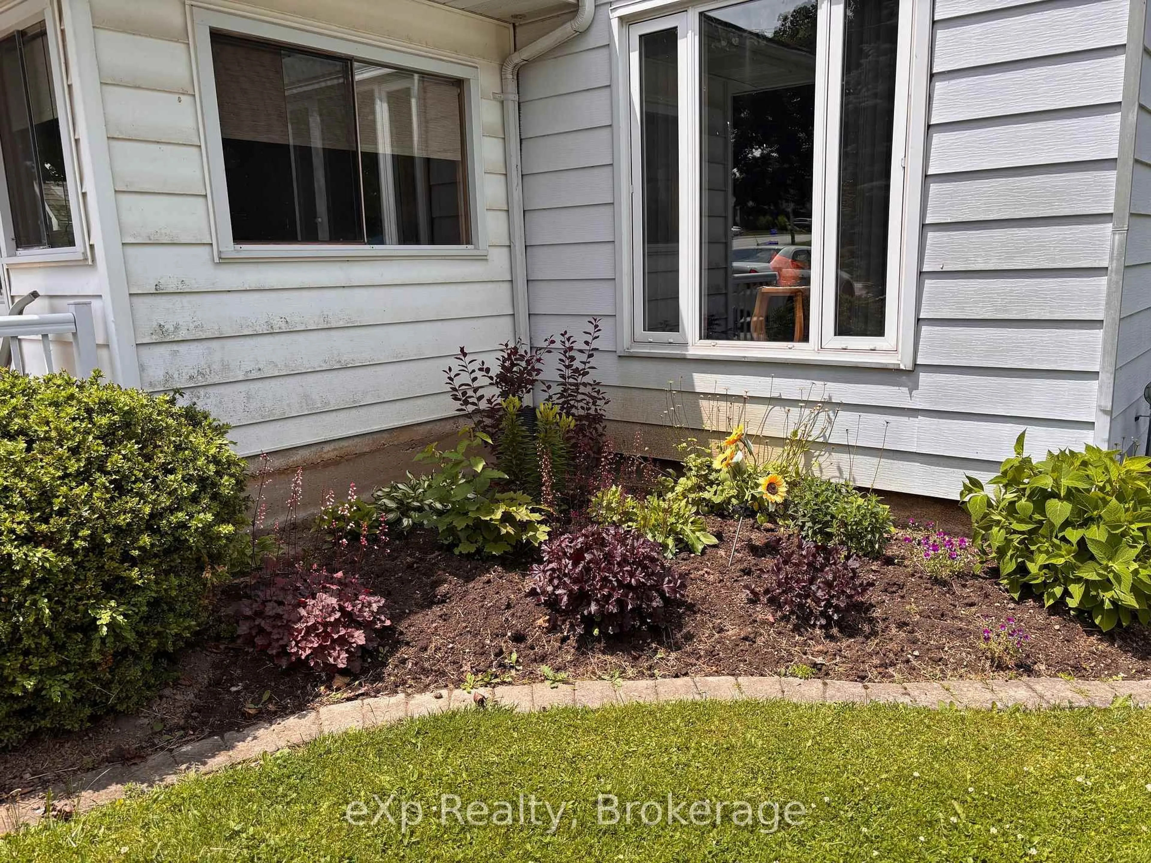 A pic from outside/outdoor area/front of a property/back of a property/a pic from drone, street for 5 Ignatz St, South Bruce Ontario N0G 2J0