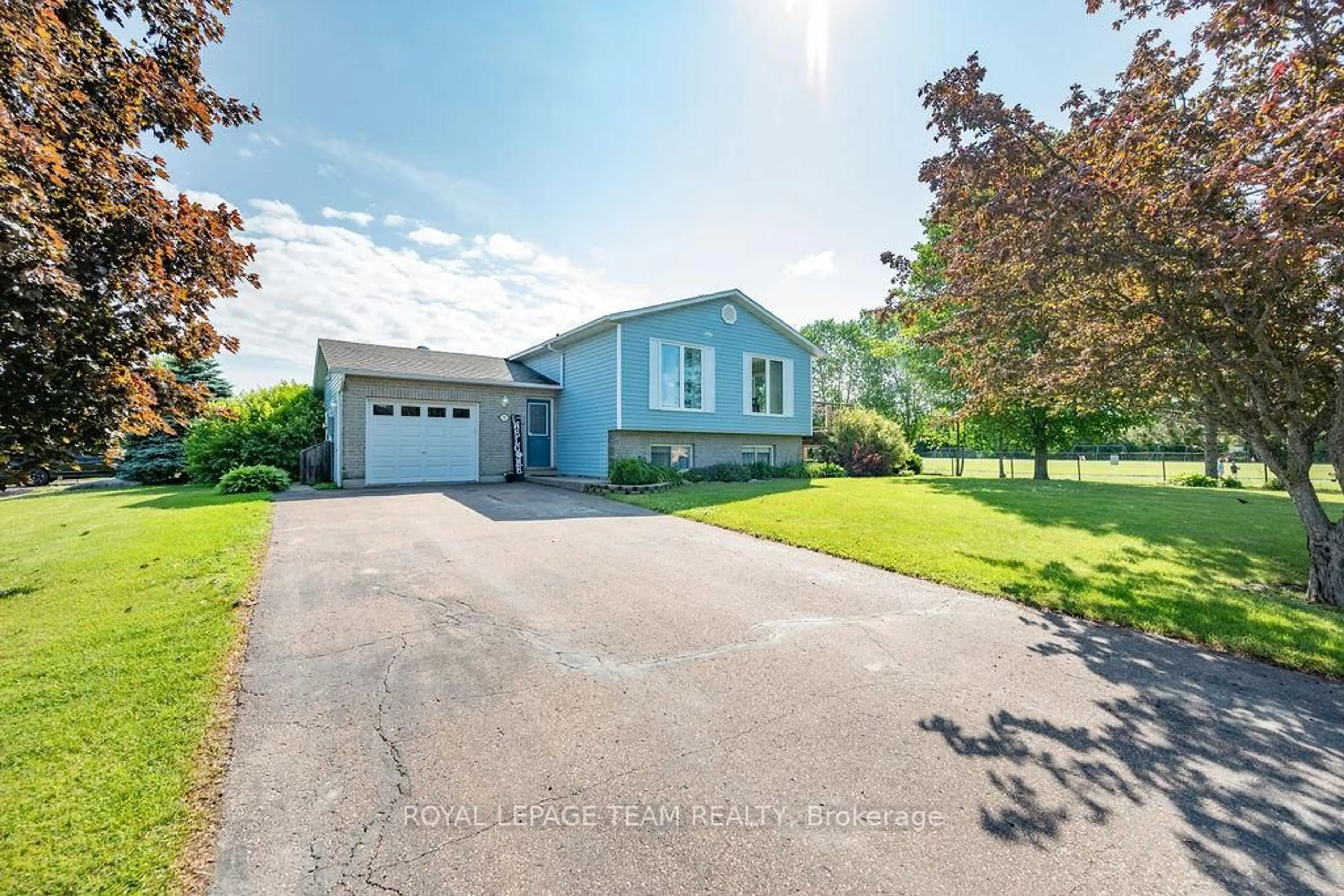 Unknown for 11 Wren Dr, Cobden Ontario K0J 1K0