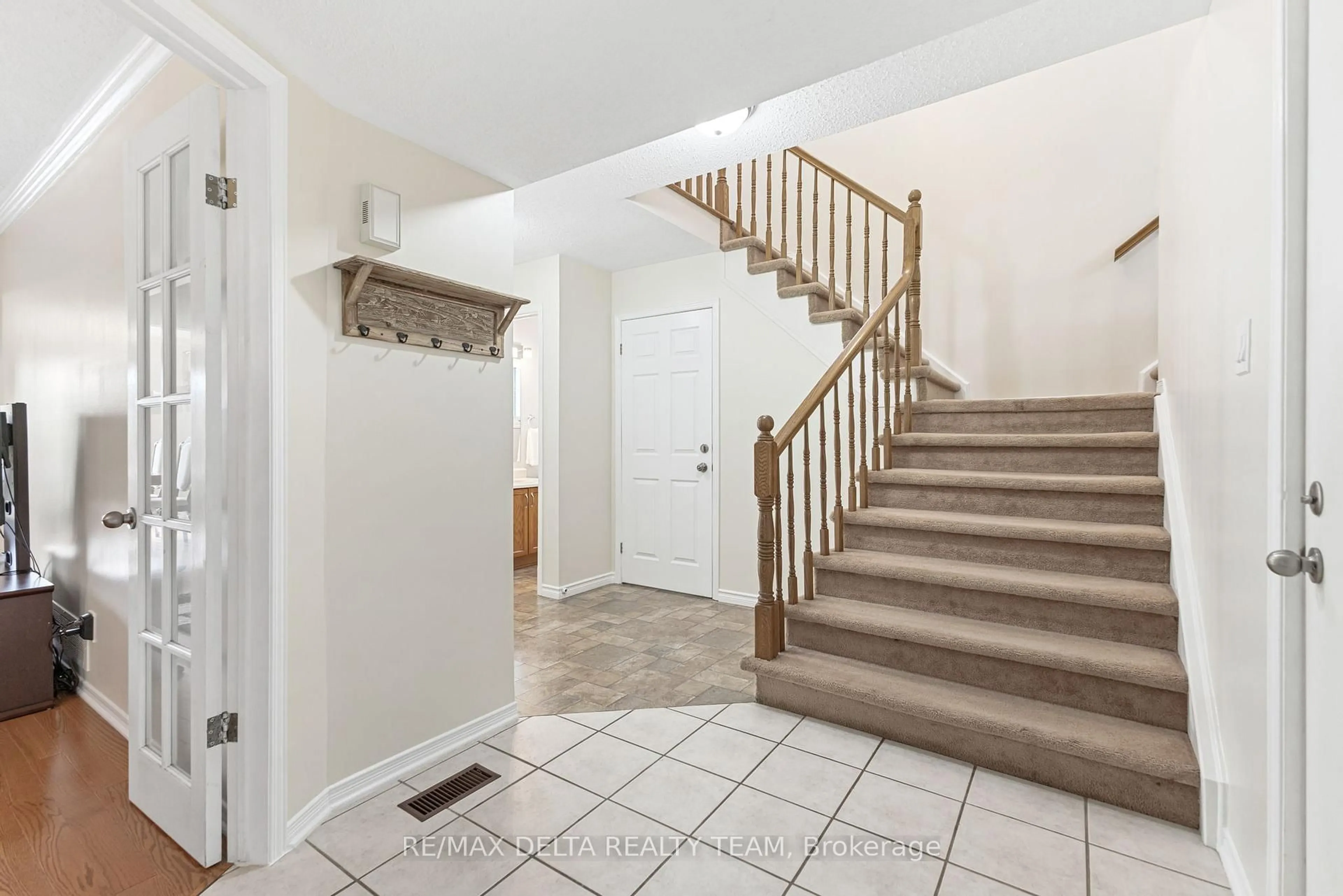 Unknown for 1677 Des Perdrix Cres, Orleans Ontario K1C 5E2
