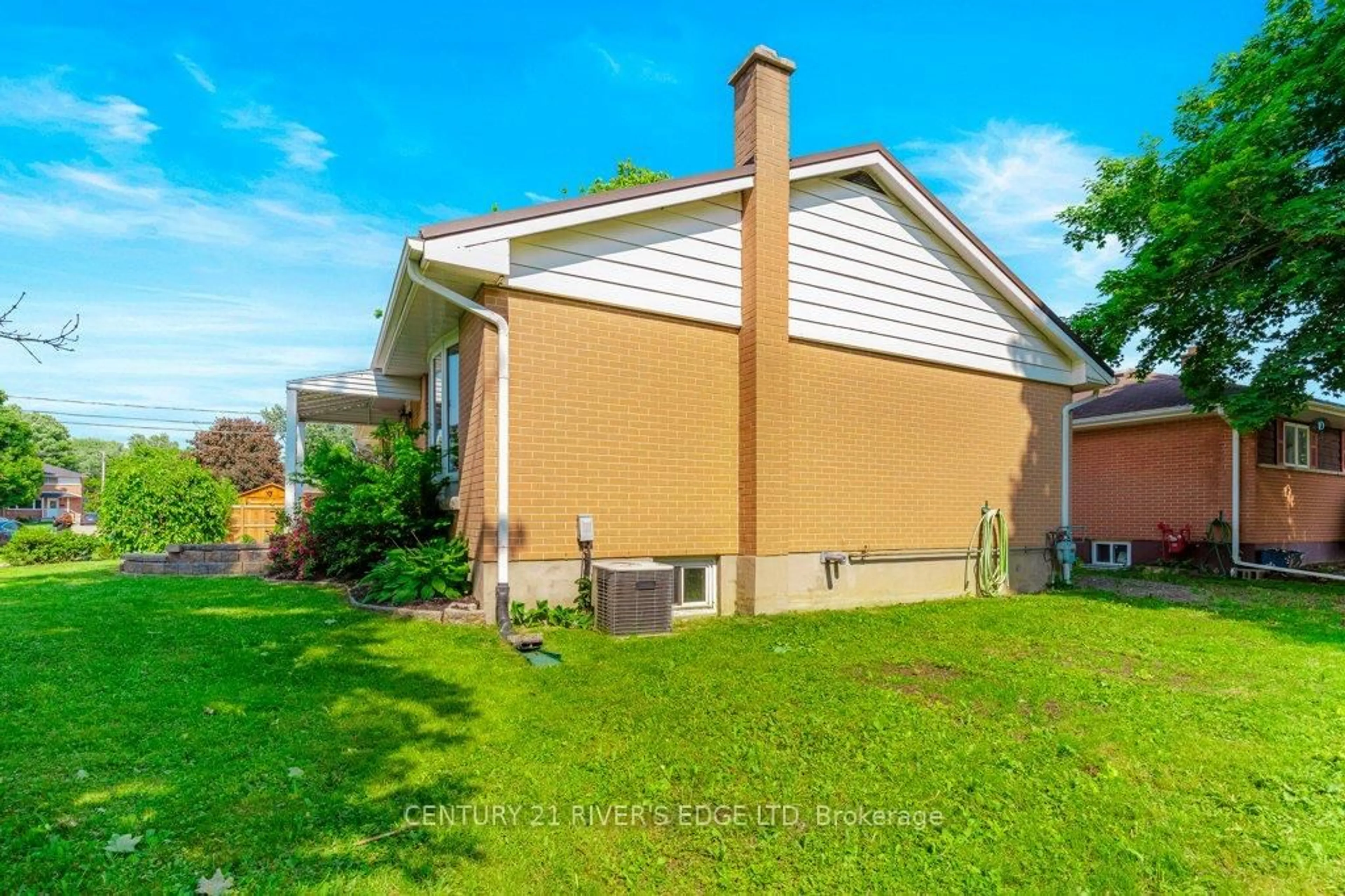 Unknown for 3 Bedford Ave, Brockville Ontario K6V 1Z7