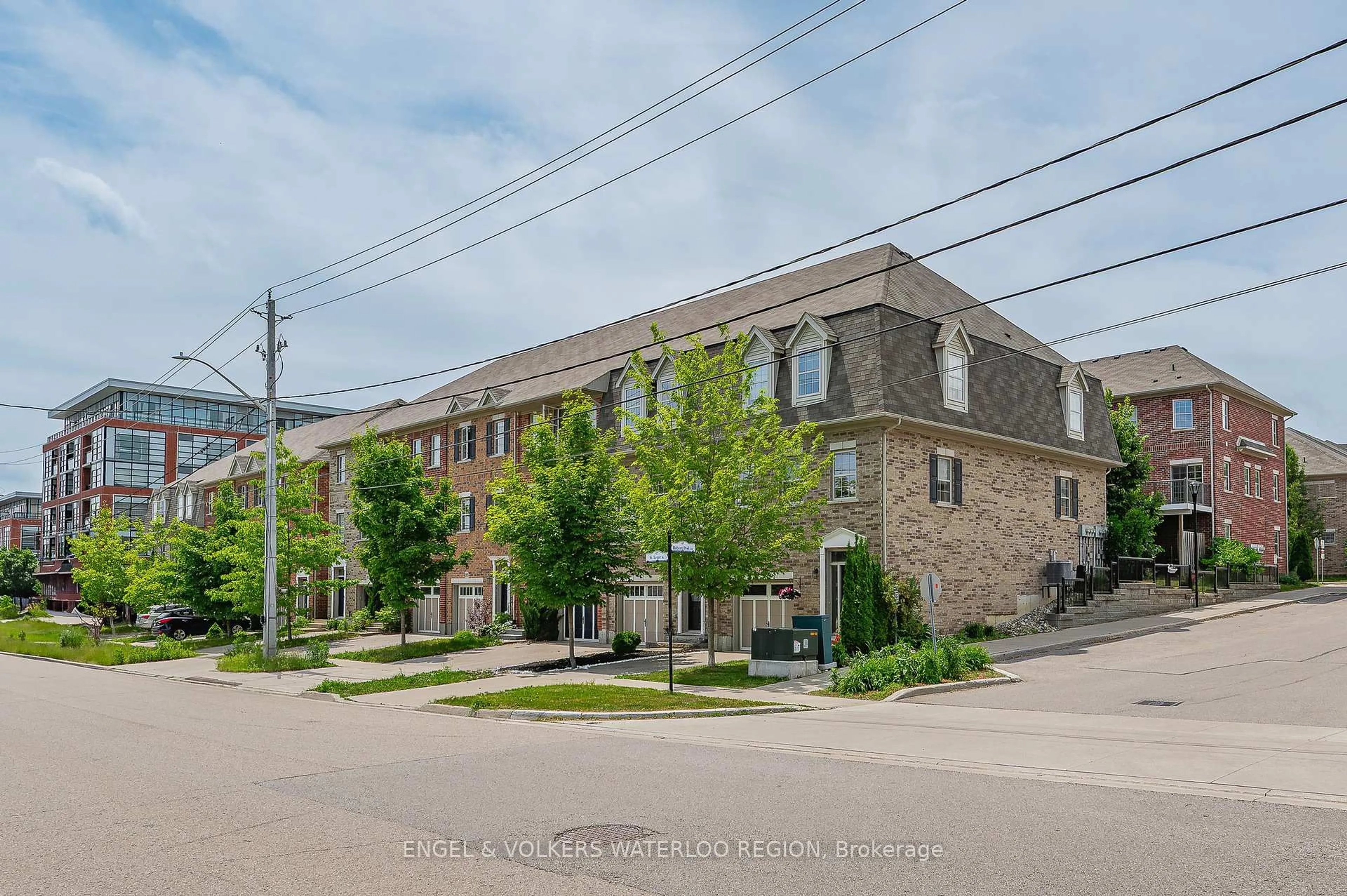 A pic from outside/outdoor area/front of a property/back of a property/a pic from drone, street for 199 St Leger St, Kitchener Ontario N2H 0B3