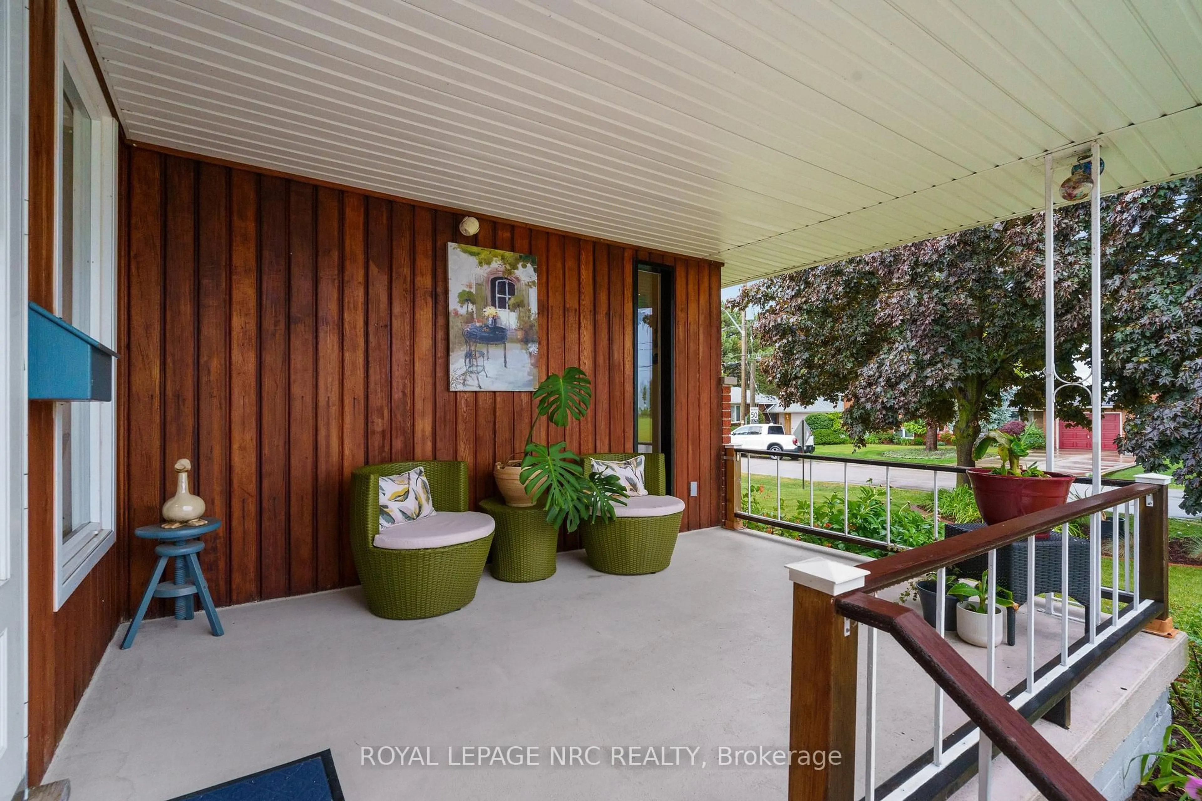 Unknown for 83 Lakeside Dr, Grimsby Ontario L3M 2L4